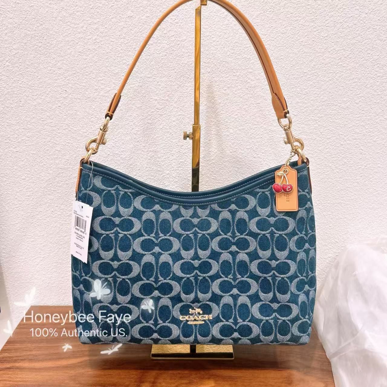 Laurel Shoulder Bag In Signature Denim CY702