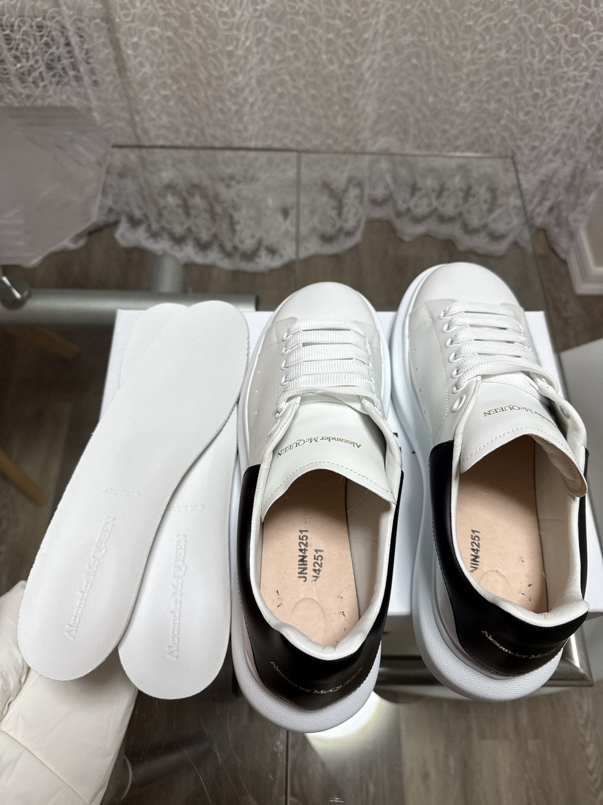 Alexander McQueen Alexander McQueen oversized new tech calf skin Size US 10.5 / EU 43-44 - 2 Thumbnail