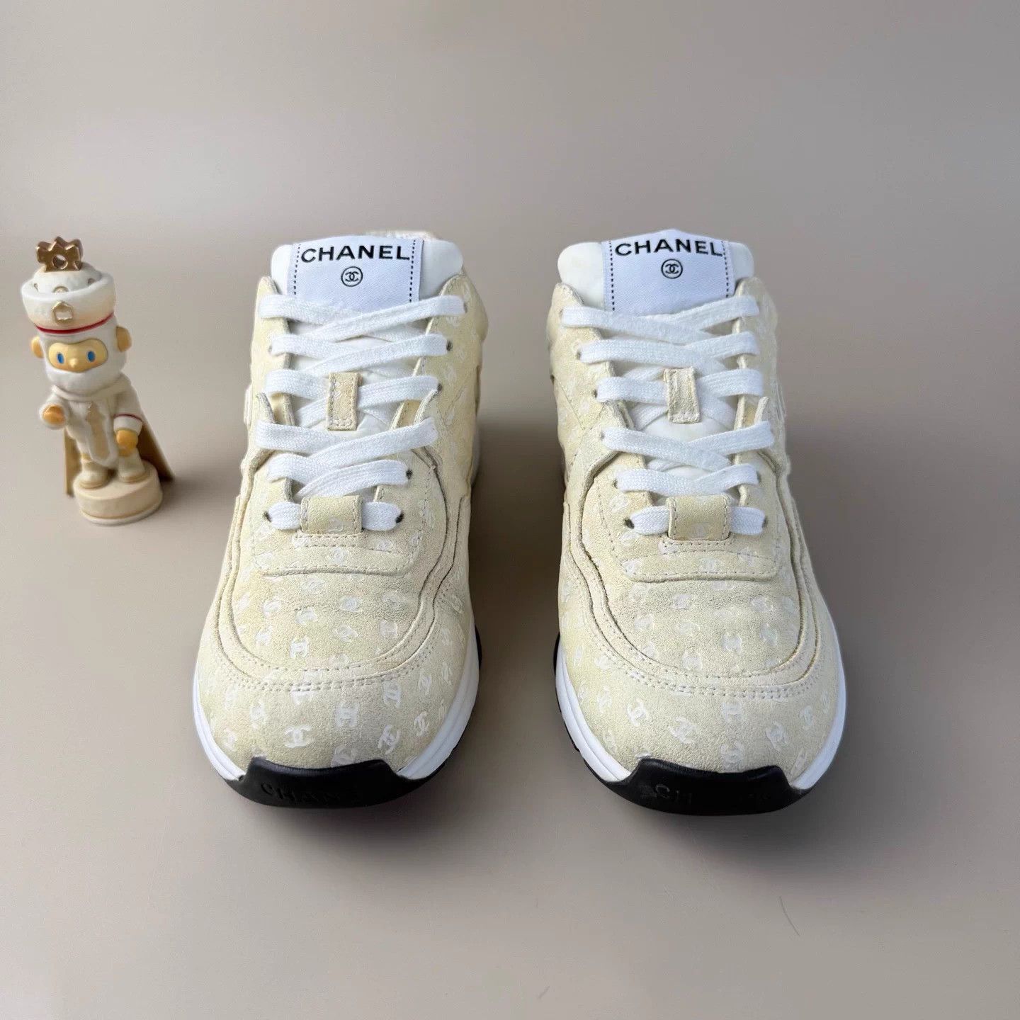 Chanel Chanel CC All Over Print Ivory Lace-Up Women's 38 Size US 7.5 / IT 37.5 - 2 Thumbnail