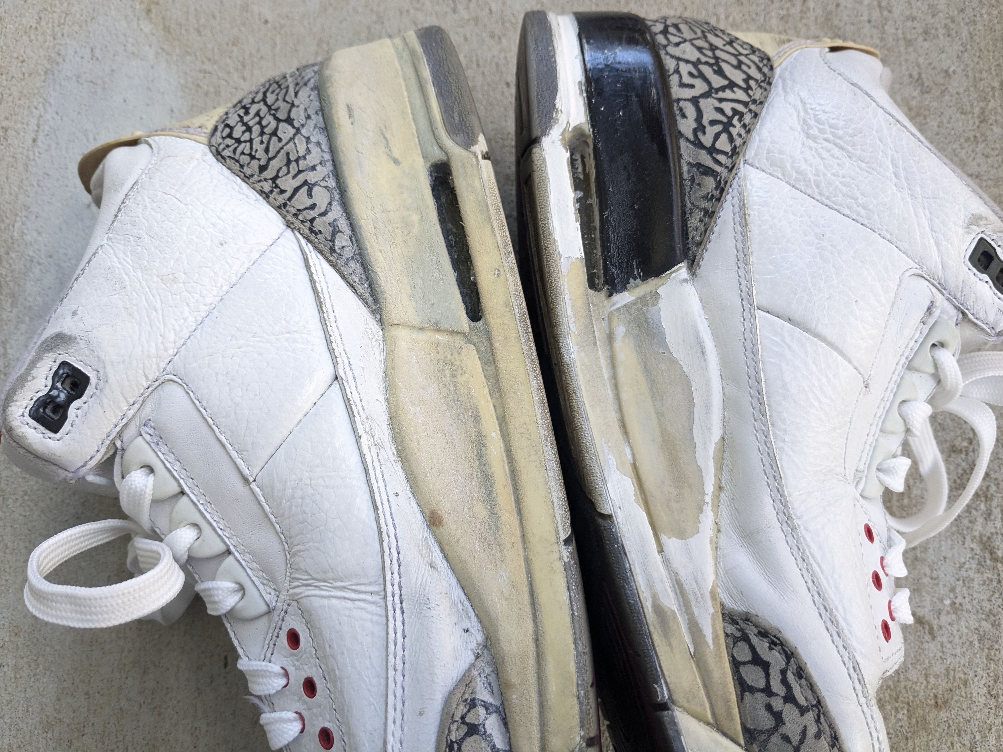 Jordan Brand Nike Air Jordan Retro 3 White Cement 13 2011 136064-105 Size US 13 / EU 46 - 13 Thumbnail