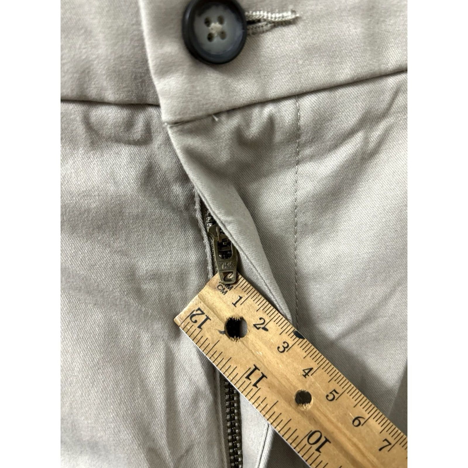 Croft & Barrow VINTAGE? No, not vintage. Croft & Barrow Pants Mens 42x32 Brown Khaki Relaxed Fit Flat Front YKK Trousers Size US 42 / EU 58 - 4 Thumbnail