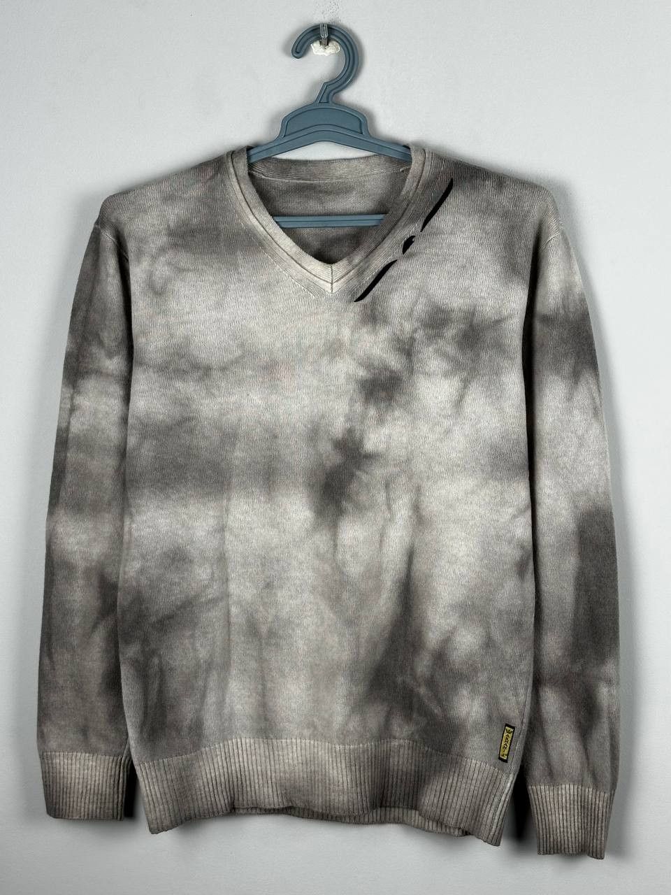 Armani Vintage Armani Jeans Wool Avant Garde Sweater Size US M / EU 48-50 / 2 - 1 Thumbnail