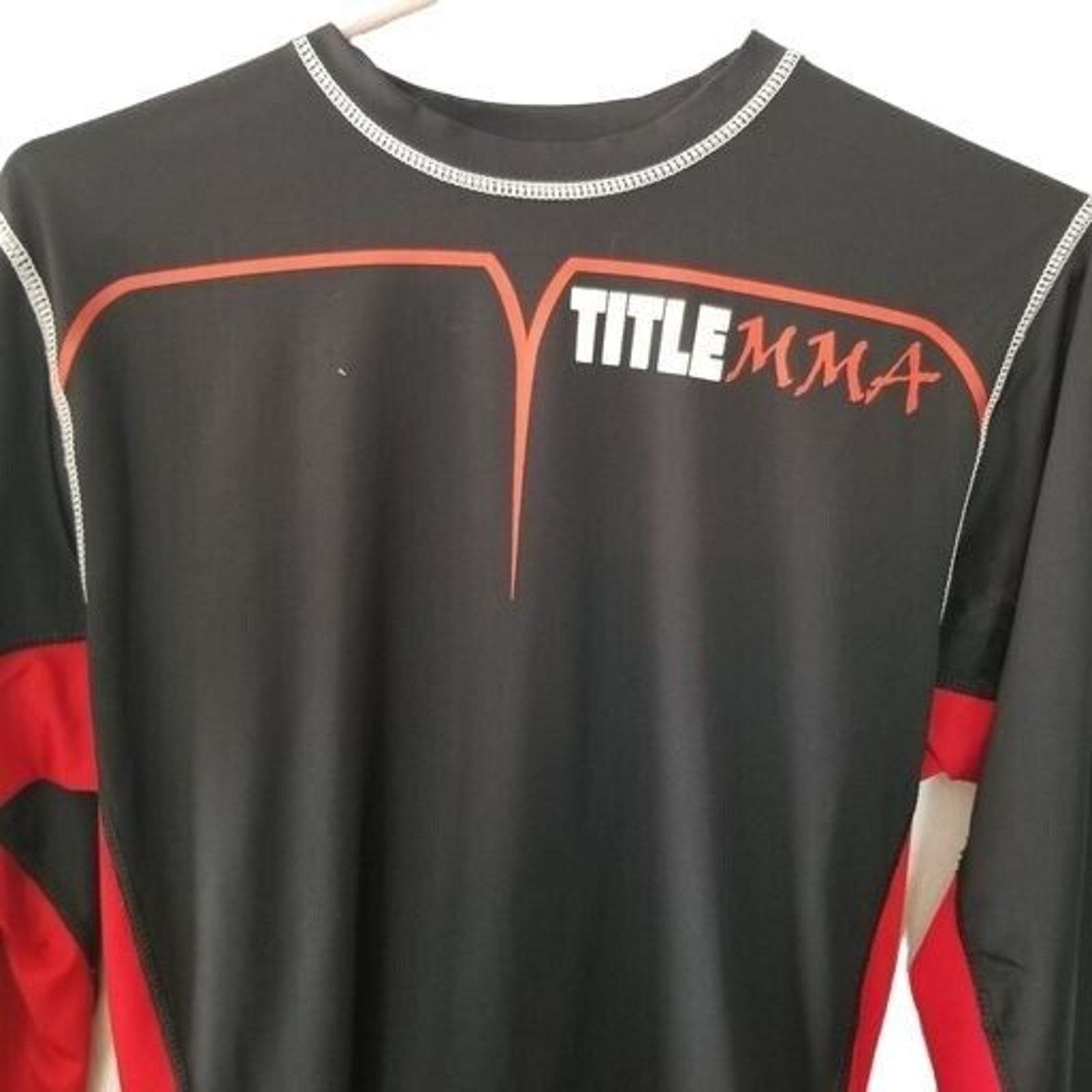 Titleist Title MMA Mens Compression Shirt L Sports Stretch Athletic Size US L / EU 52-54 / 3 - 2 Thumbnail