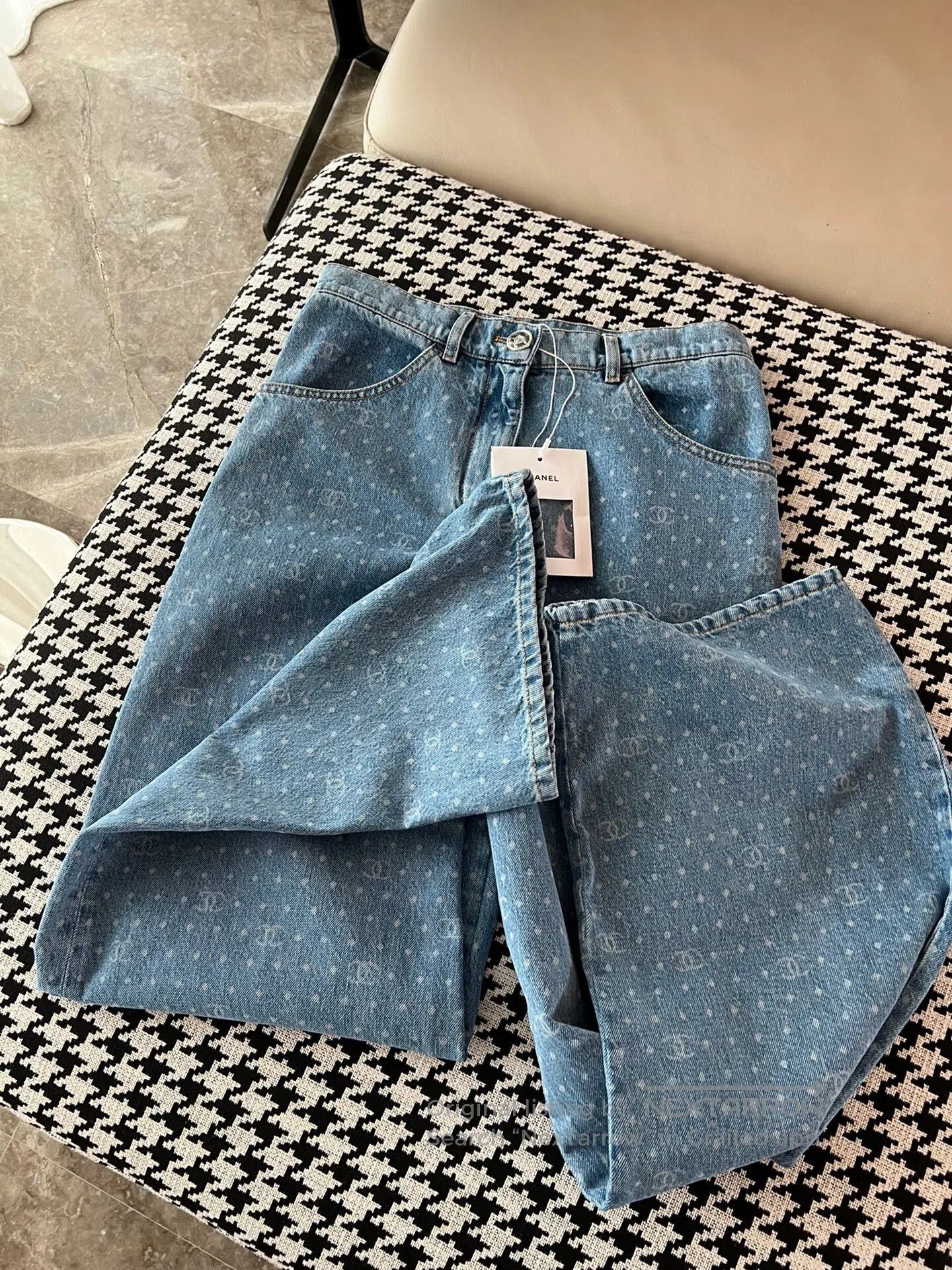 Chanel CHANEL Wide-Leg Light Blue Jeans. Size 28" / US 6 / IT 42 - 7 Thumbnail
