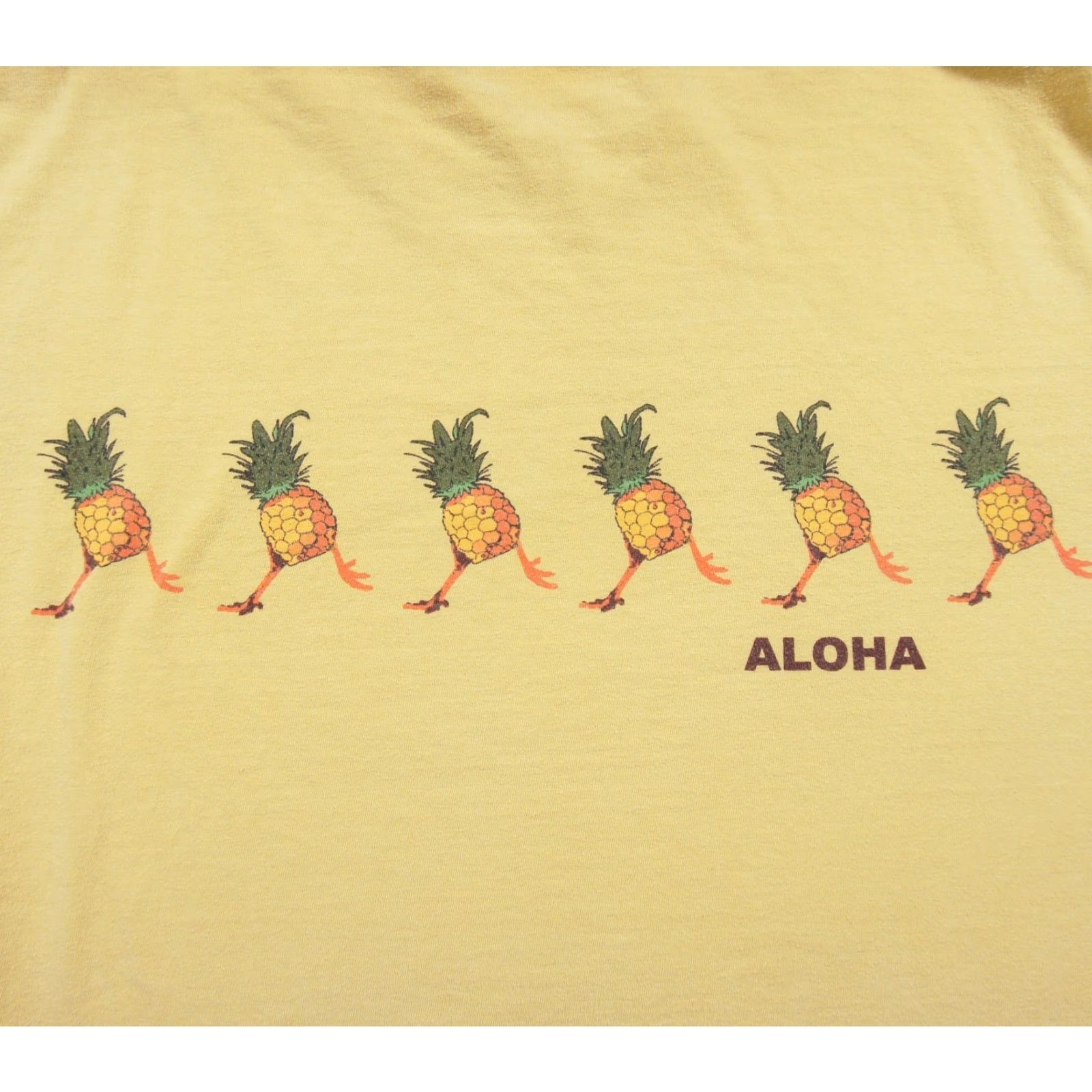 Vintage Crazy Shirts Mens L Yellow Hawaii Hakuai Graphic Tee Chicken Pineapple Adult Shirt Size US L / EU 52-54 / 3 - 7 Thumbnail