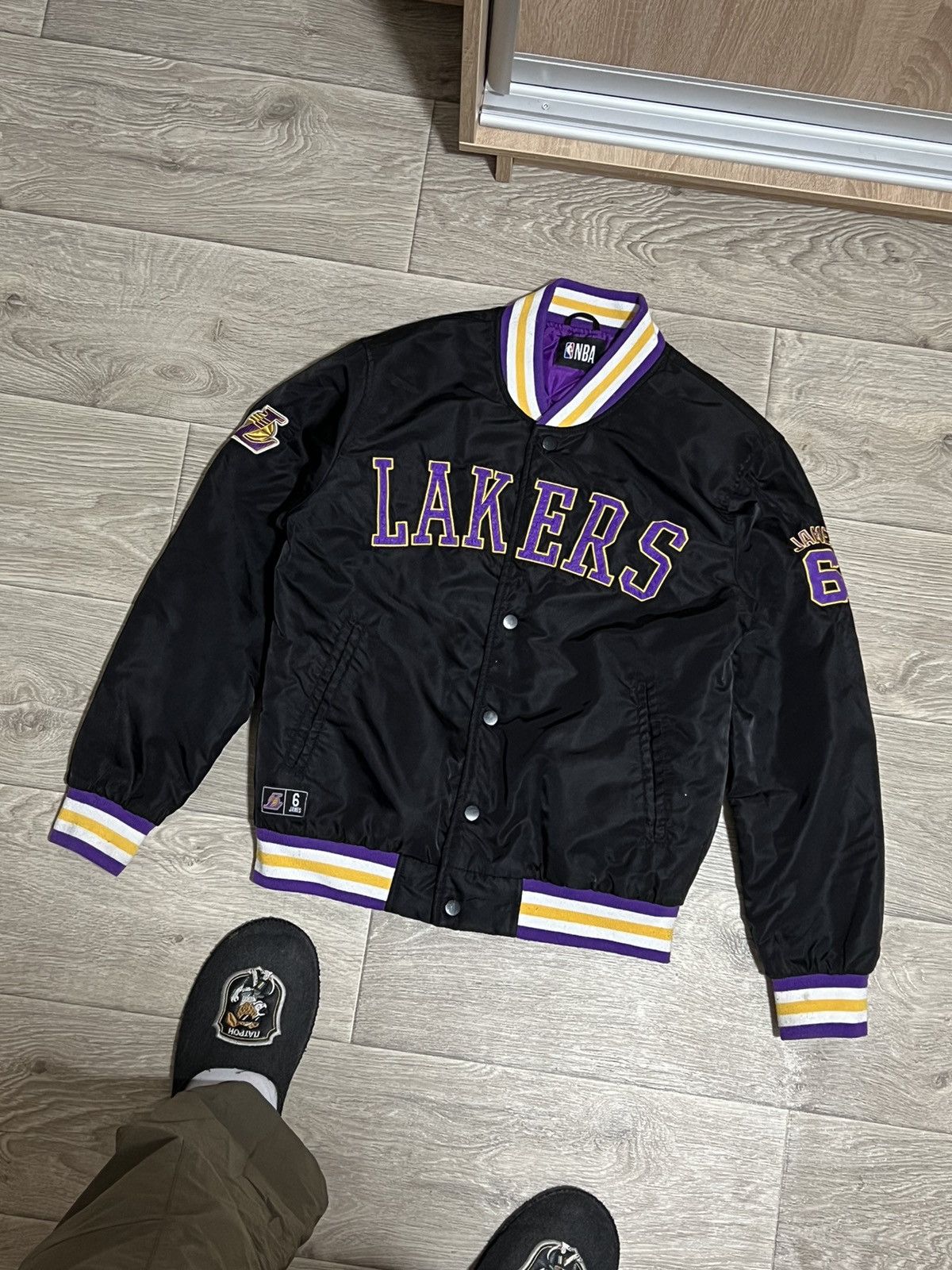 NBA × Vintage Vintage Lakers Varsity light bomber Jacket Size US S / EU 44-46 / 1 - 1 Thumbnail