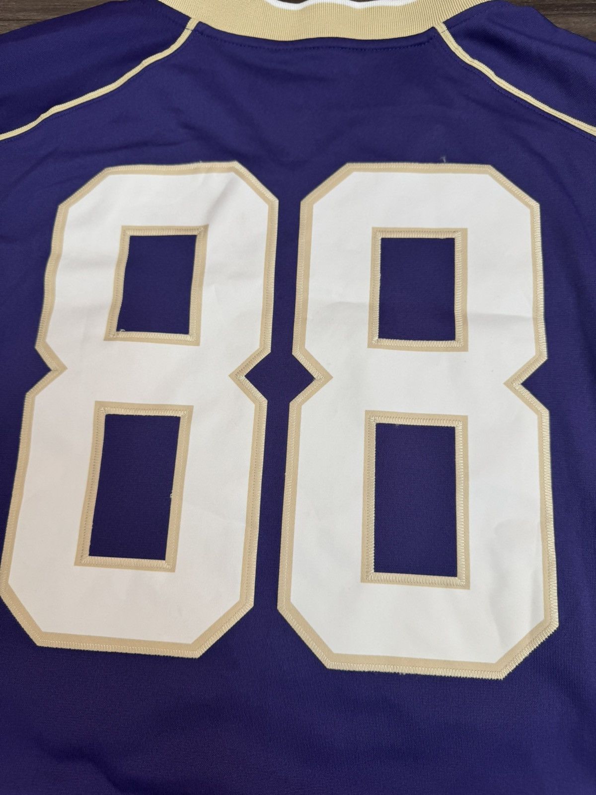 Nike Washington Huskies #88 Stitched NCAA College Football Jersey Size US L / EU 52-54 / 3 - 10 Thumbnail