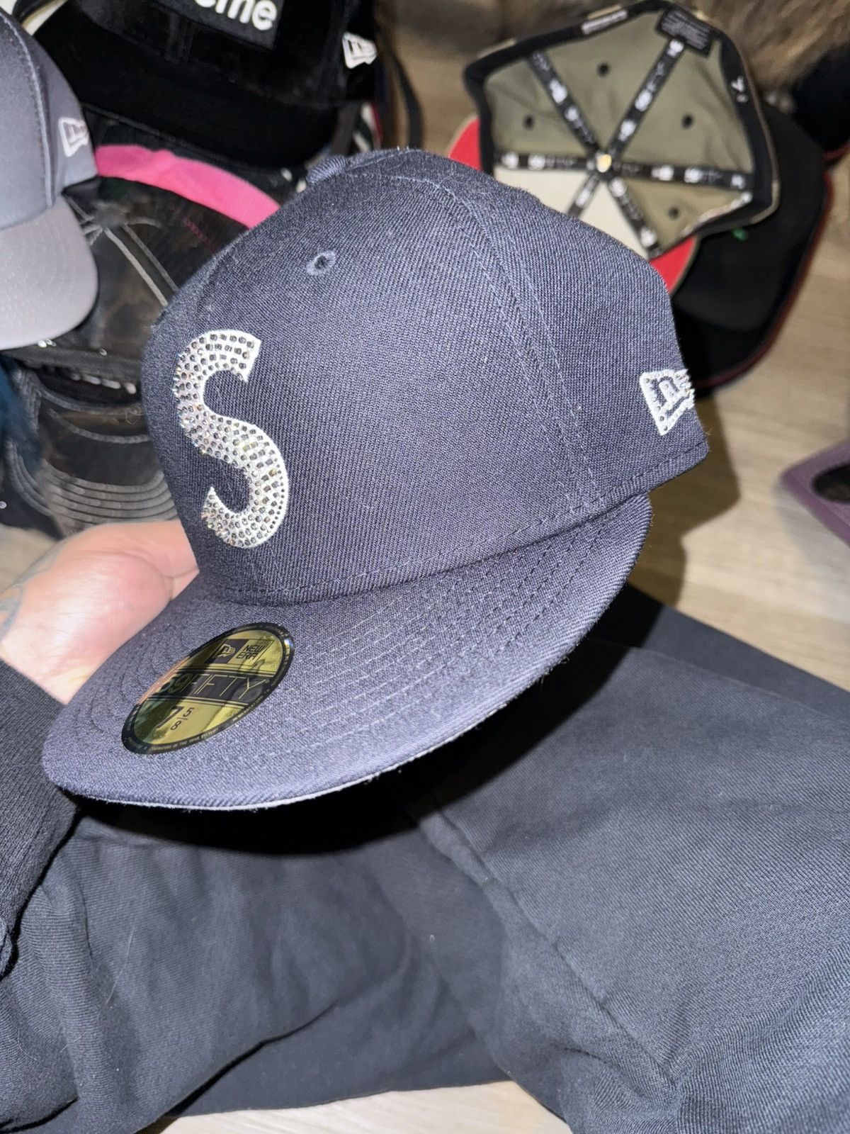 Supreme × Swarovski Supreme X swaraski 7 5/8 fitted Size ONE SIZE - 2 Thumbnail