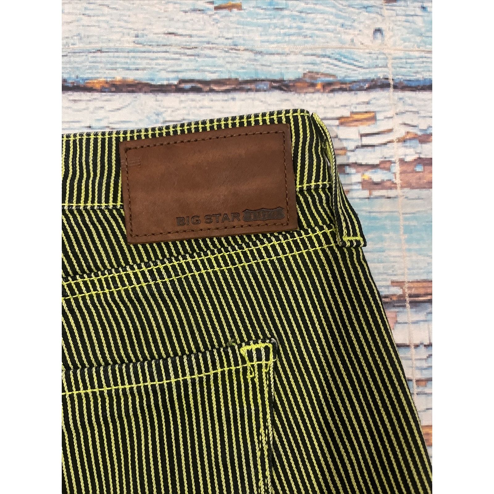 Big Star BIG STAR shorts WOMENS 29 lime green stripes nice! Size 29" - 7 Thumbnail