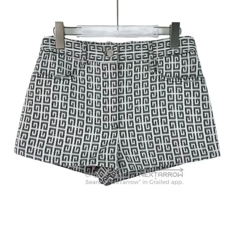Givenchy Givenchy Women's Color Blocked Shorts . Size 35" - 1 Thumbnail