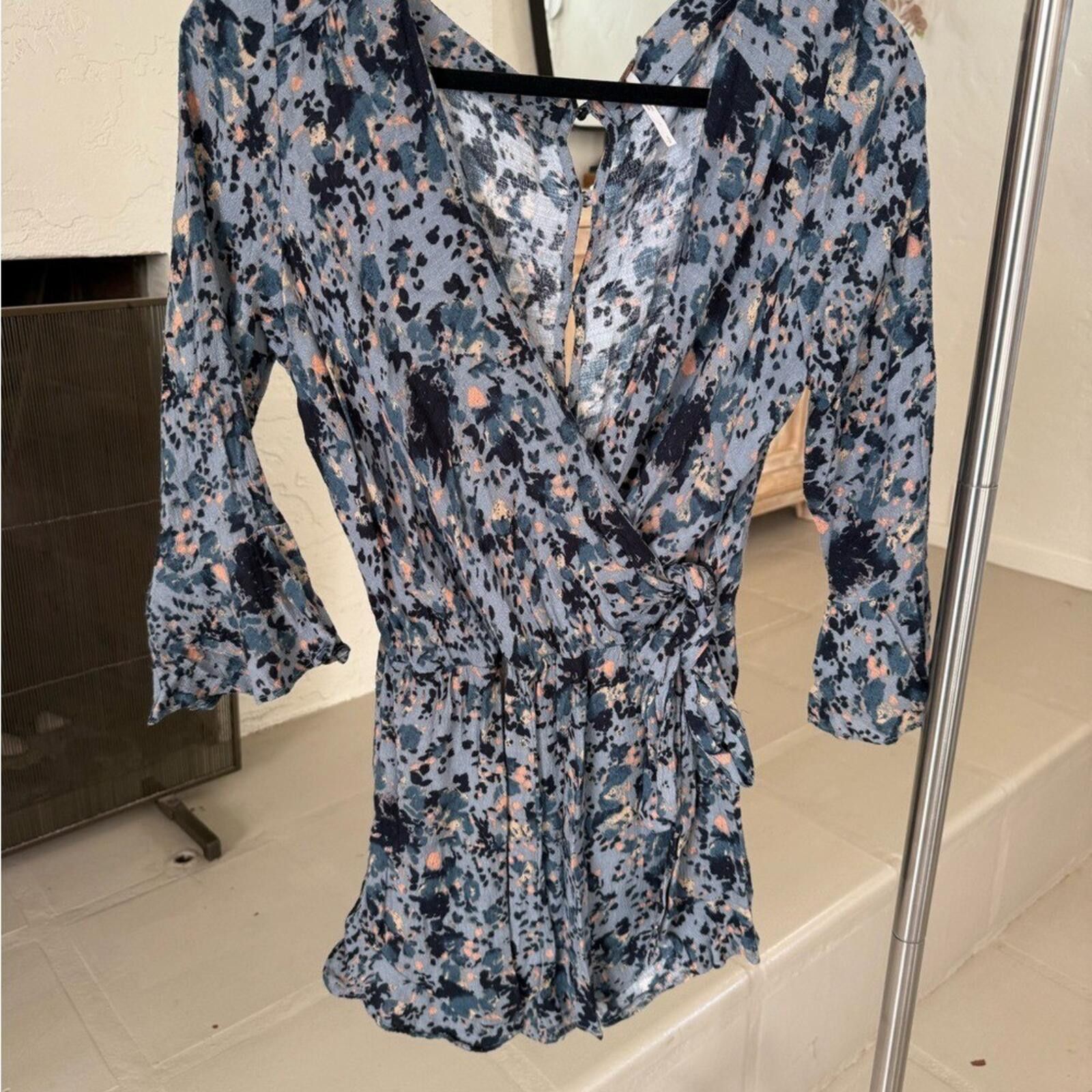Free People Free People Floral Wrap Romper Boho Ruffle Tie Waist Blue S Size 28" / US 6 / IT 42 - 5 Thumbnail