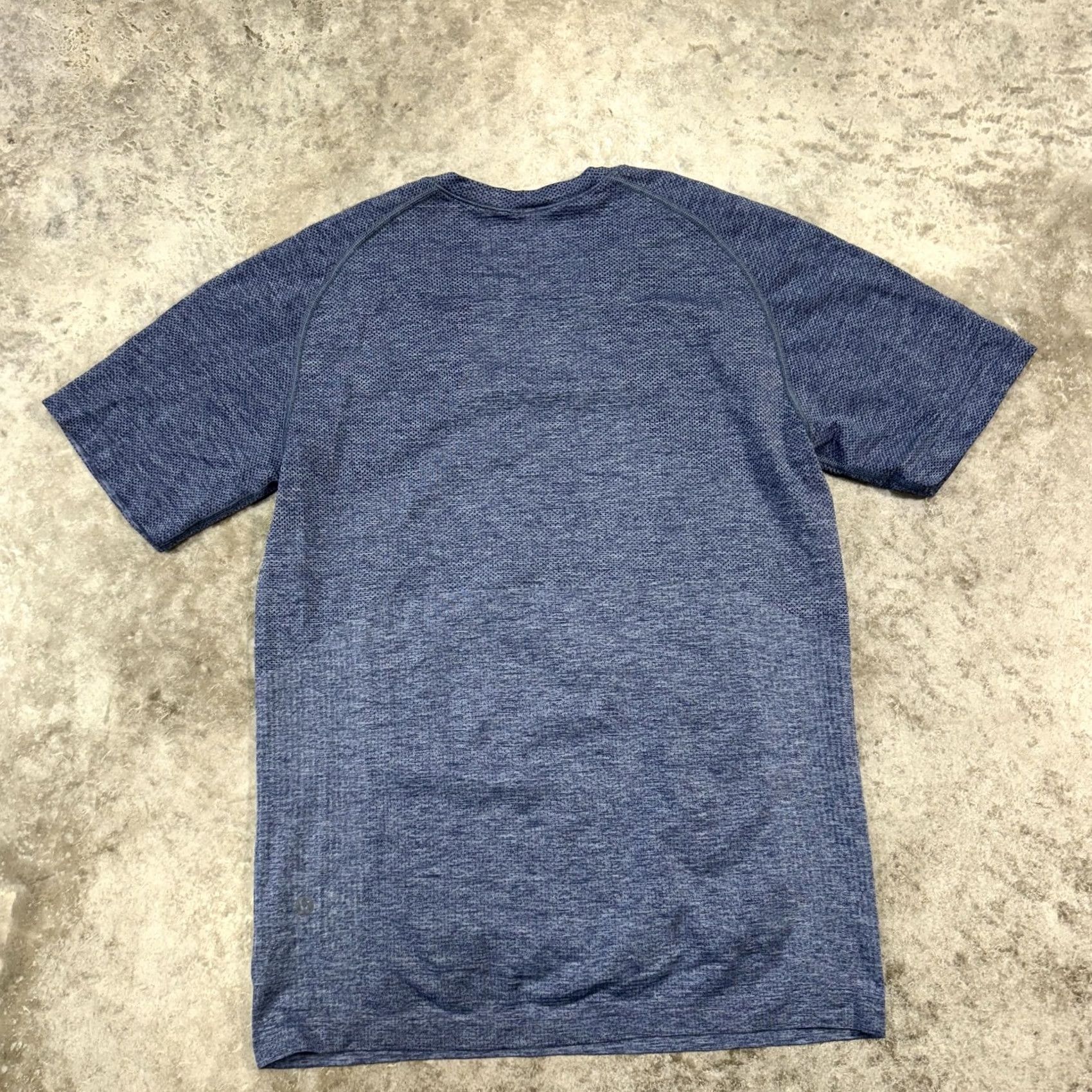 Lululemon Lululemon Shirt Mens Small Blue Short Sleeve Seamless Athletic Training Tee Top Size US S / EU 44-46 / 1 - 2 Thumbnail