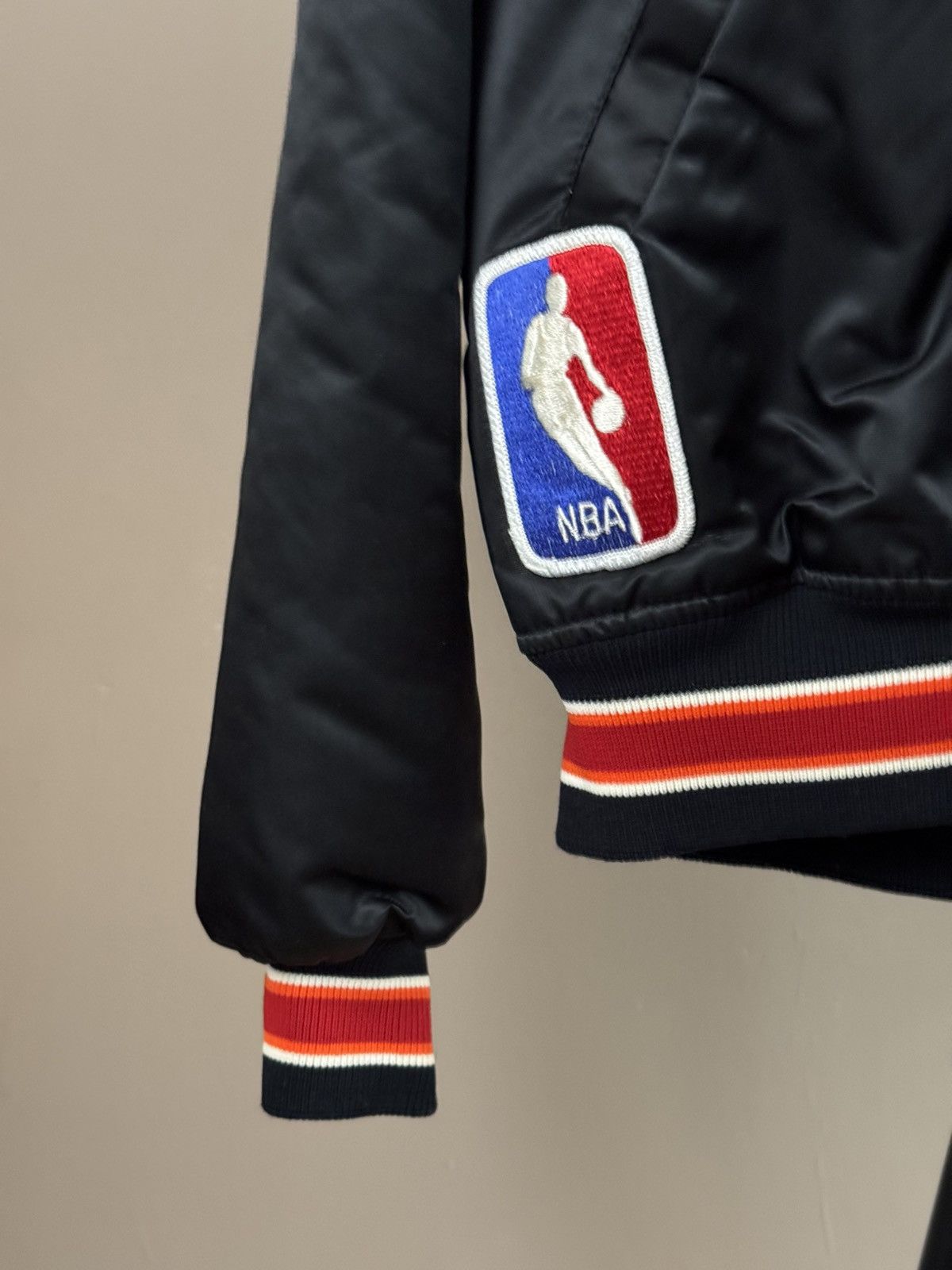 Starter Vintage Starter Satin jacket Miami heat near new size L Size US L / EU 52-54 / 3 - 3 Thumbnail