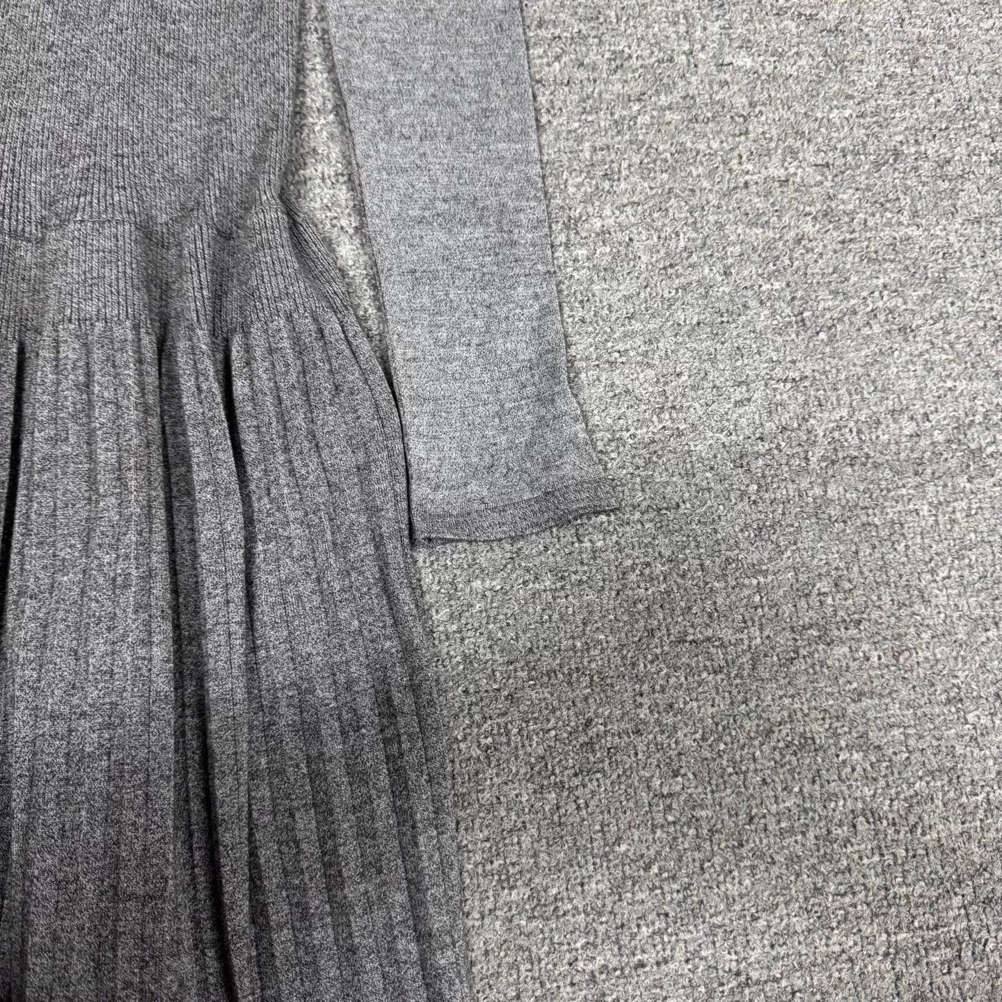 Chanel Chanel Gray Knit Dress 38 Old Money NWT Size S / US 4 / IT 40 - 4 Thumbnail