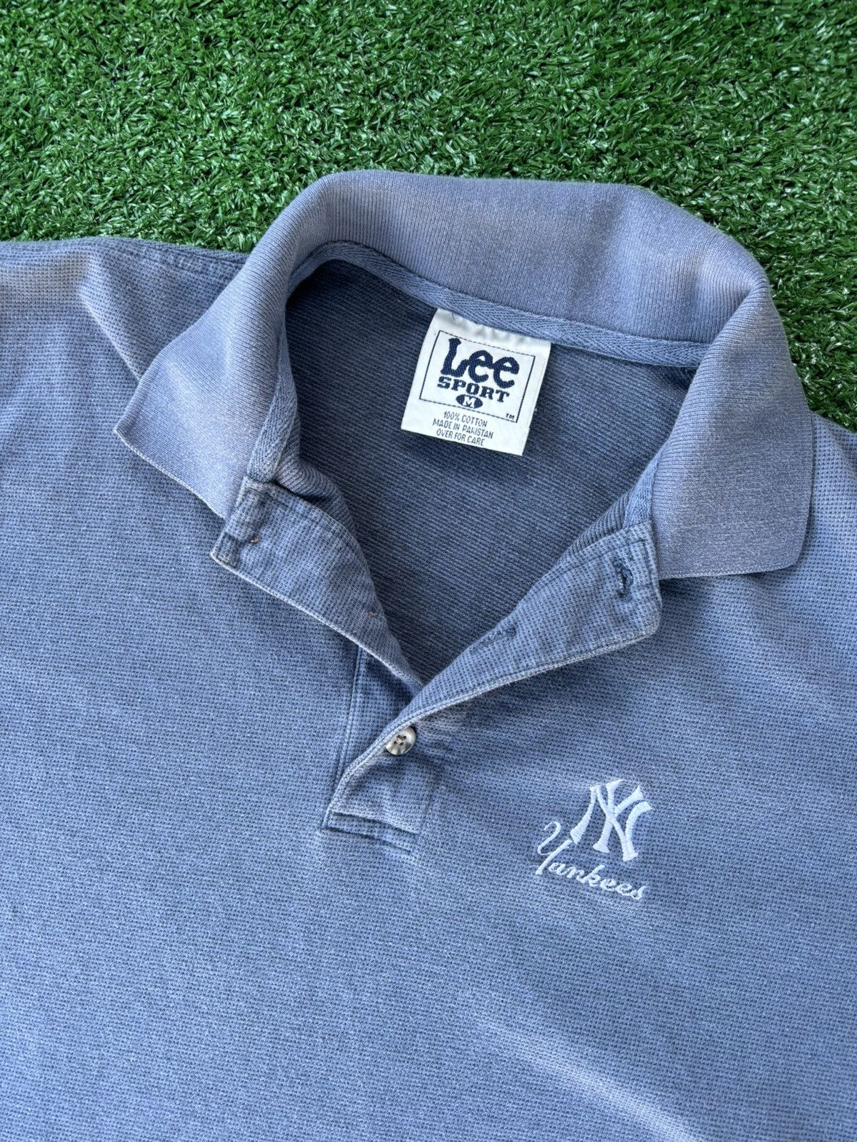 New York Yankees × Vintage New York Yankees embroidered polo 1990s Size US M / EU 48-50 / 2 - 5 Thumbnail