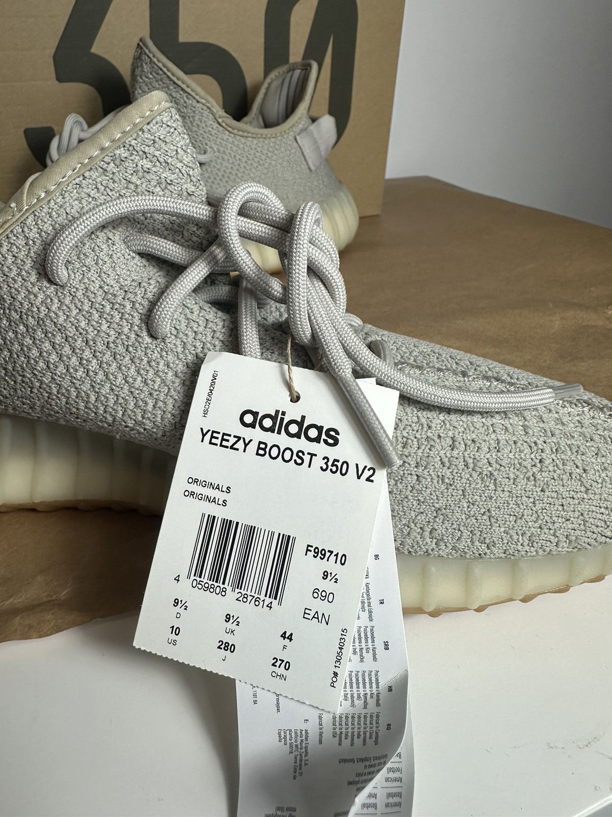 Yeezy adidas Yeezy Boost 350 V2 Sesame Size US 10 / EU 43 - 5 Thumbnail