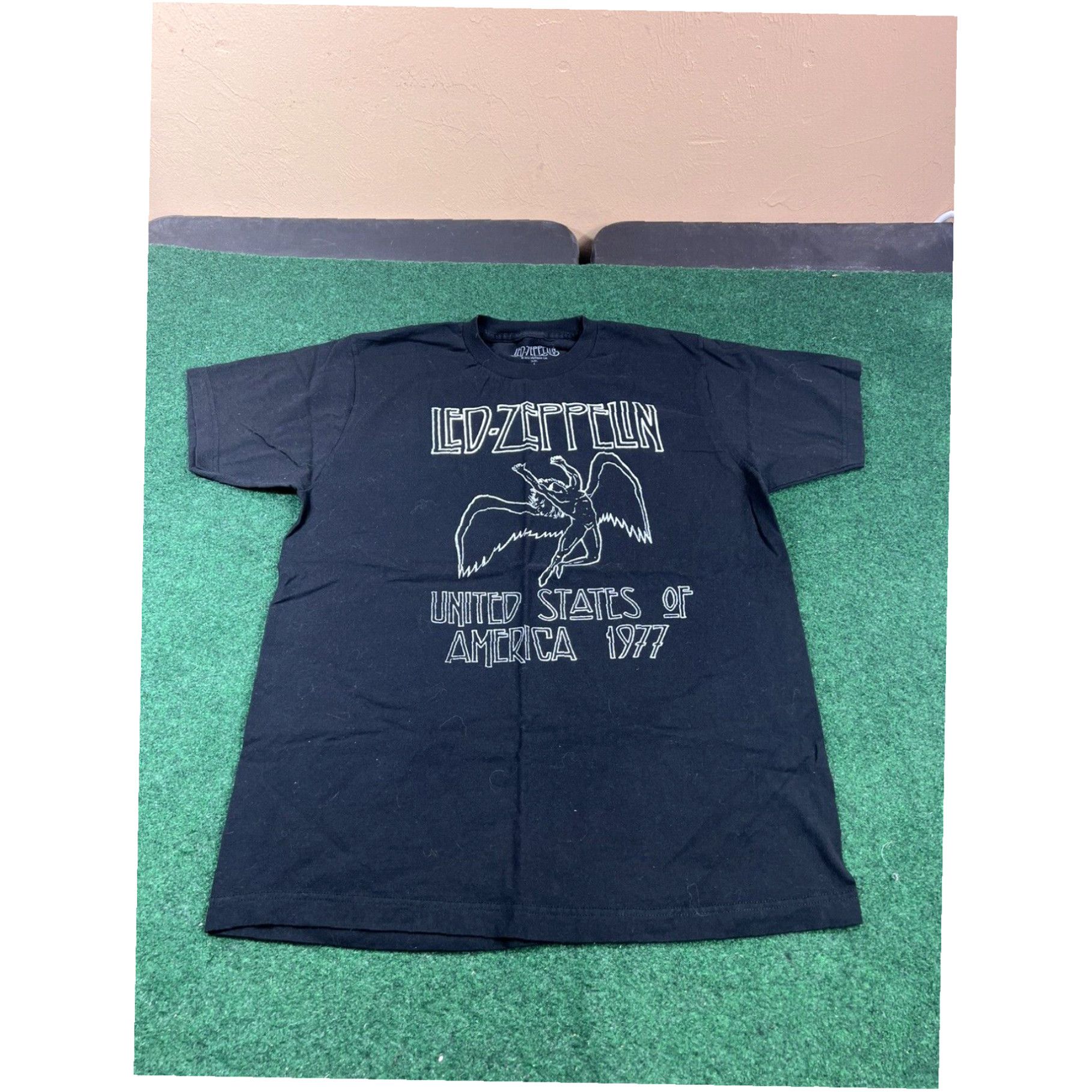 Vintage Led Zeppelin United States of America 1977 Black White Graphic T-Shirt Size L Size US L / EU 52-54 / 3 - 1 Thumbnail