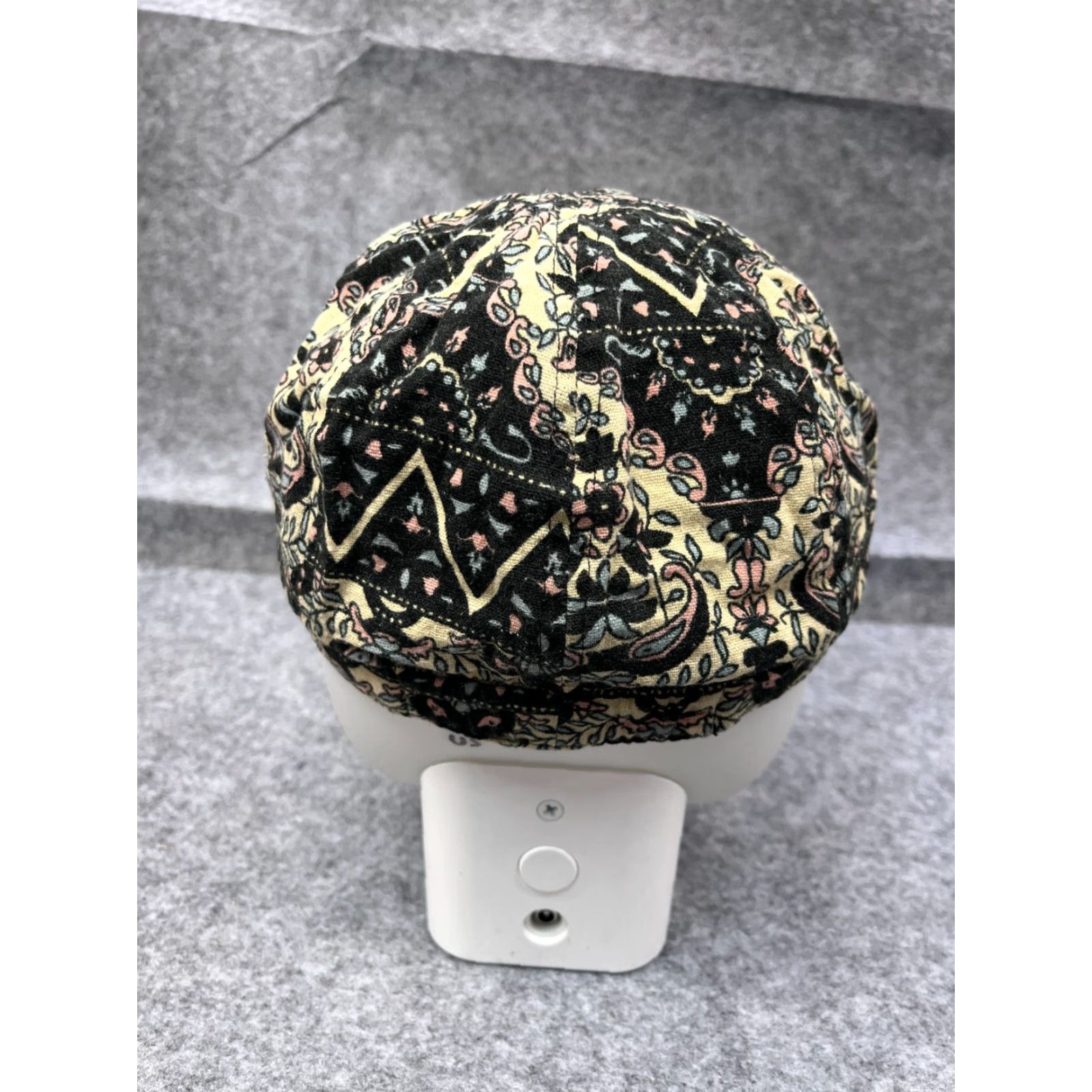 Vintage VINTAGE Basiquenti Army Hat Cap Fitted Womens One Size Black Floral Cotton Short Bill Size 42" / US 20 - 6 Thumbnail