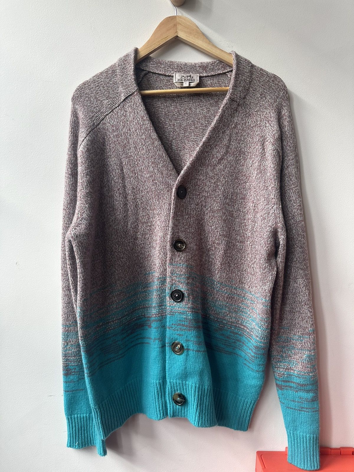 Hermes $3000 Hermes Runway Cashmere Cardigan (L) Size US L / EU 52-54 / 3 - 2 Thumbnail