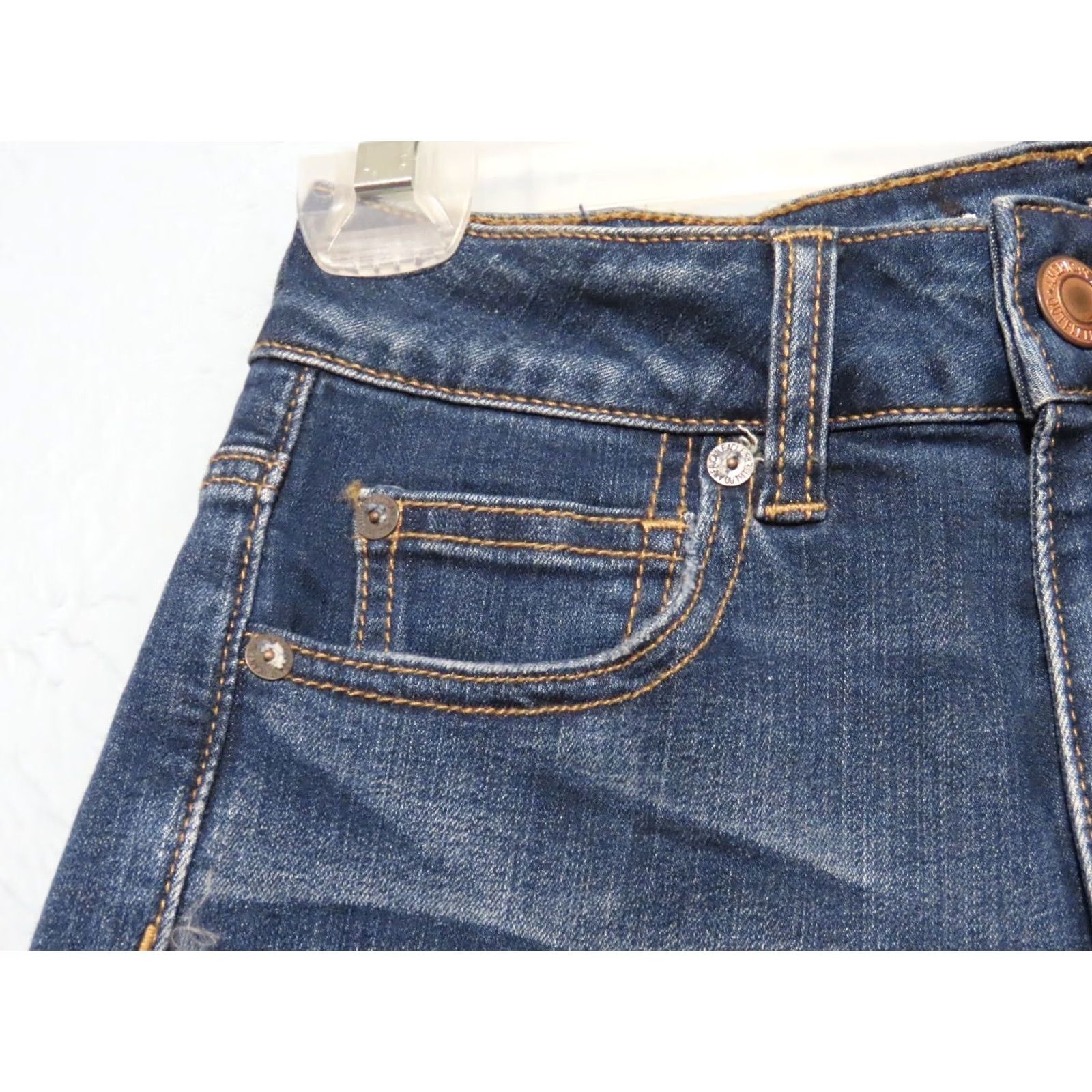 American Eagle Outfitters American Eagle Outfitters Denim Lycra Women's 2 Cut-Off Dark Wash Denim Shorts NWT Size 26" / US 2 / IT 38 - 7 Thumbnail