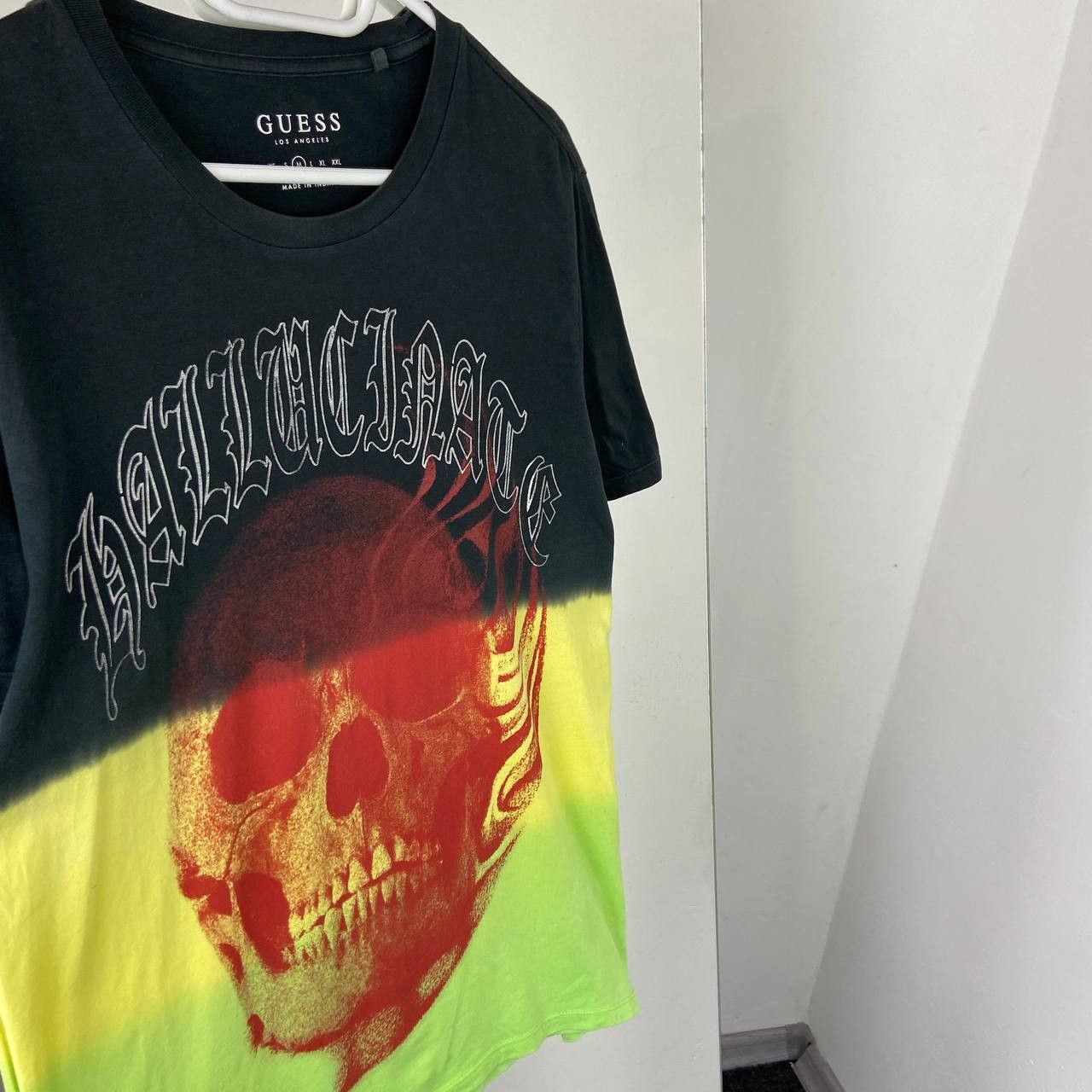 Guess Guess Vintage Big Logo Very Rare Skull T-Shirt Size US M / EU 48-50 / 2 - 2 Thumbnail