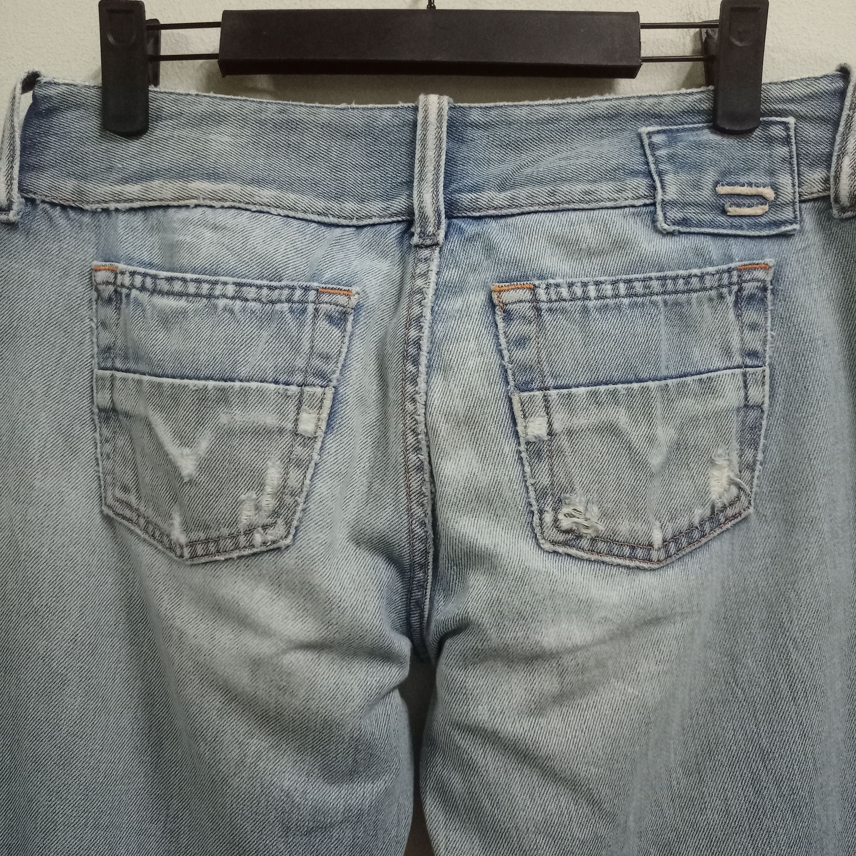Diesel Vintage Diesel Blue Wash Distressed Flare Jeans Size 30" / US 8 / IT 44 - 6 Thumbnail