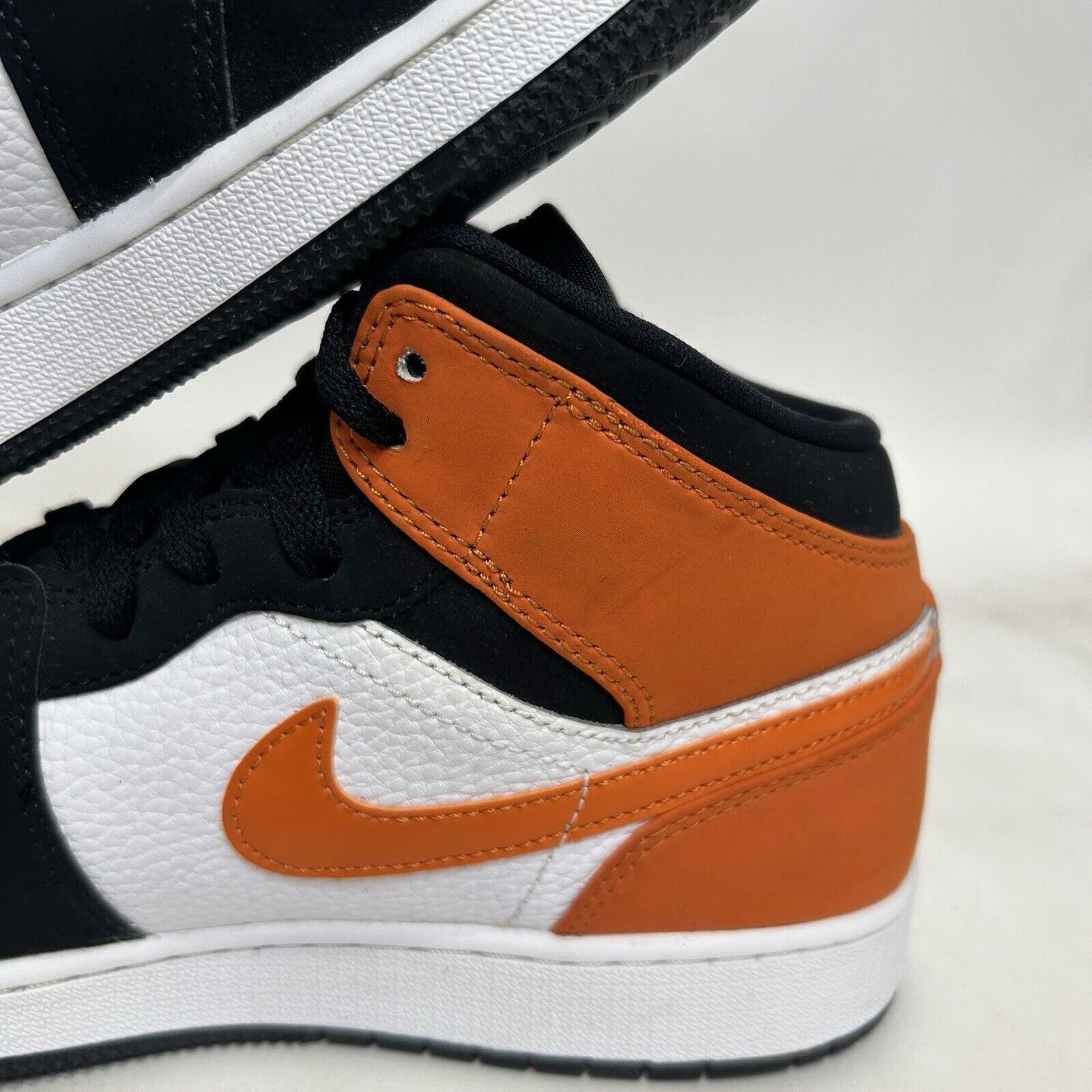 Nike Nike Shoes Air Jordan 1 Mid GS “Shattered Blackboard” 2024 Size US 8.5 / IT 38.5 - 8 Thumbnail