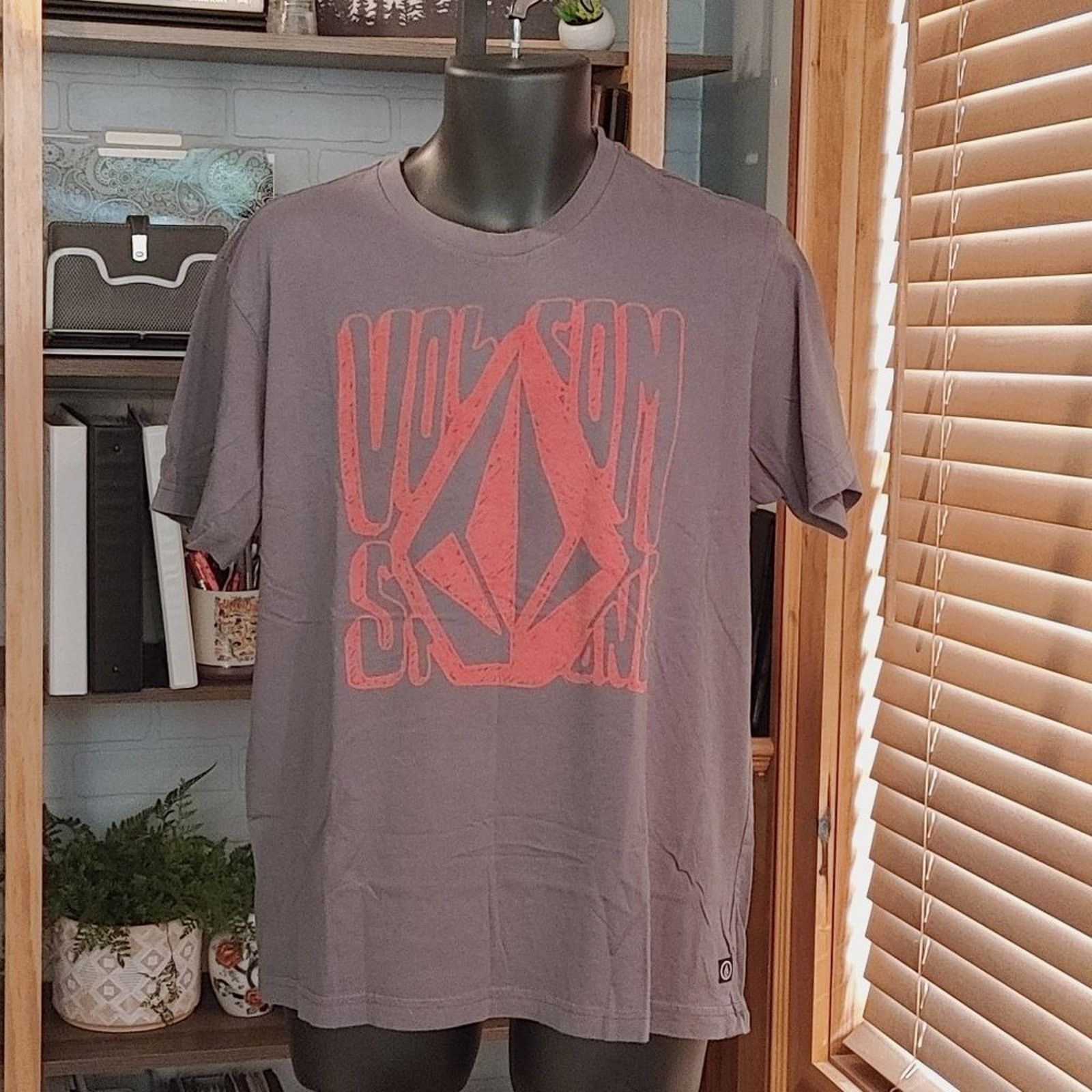 Volcom Volcom Stone Logo Shirt - Vintage Retro 90's Size US L / EU 52-54 / 3 - 5 Thumbnail