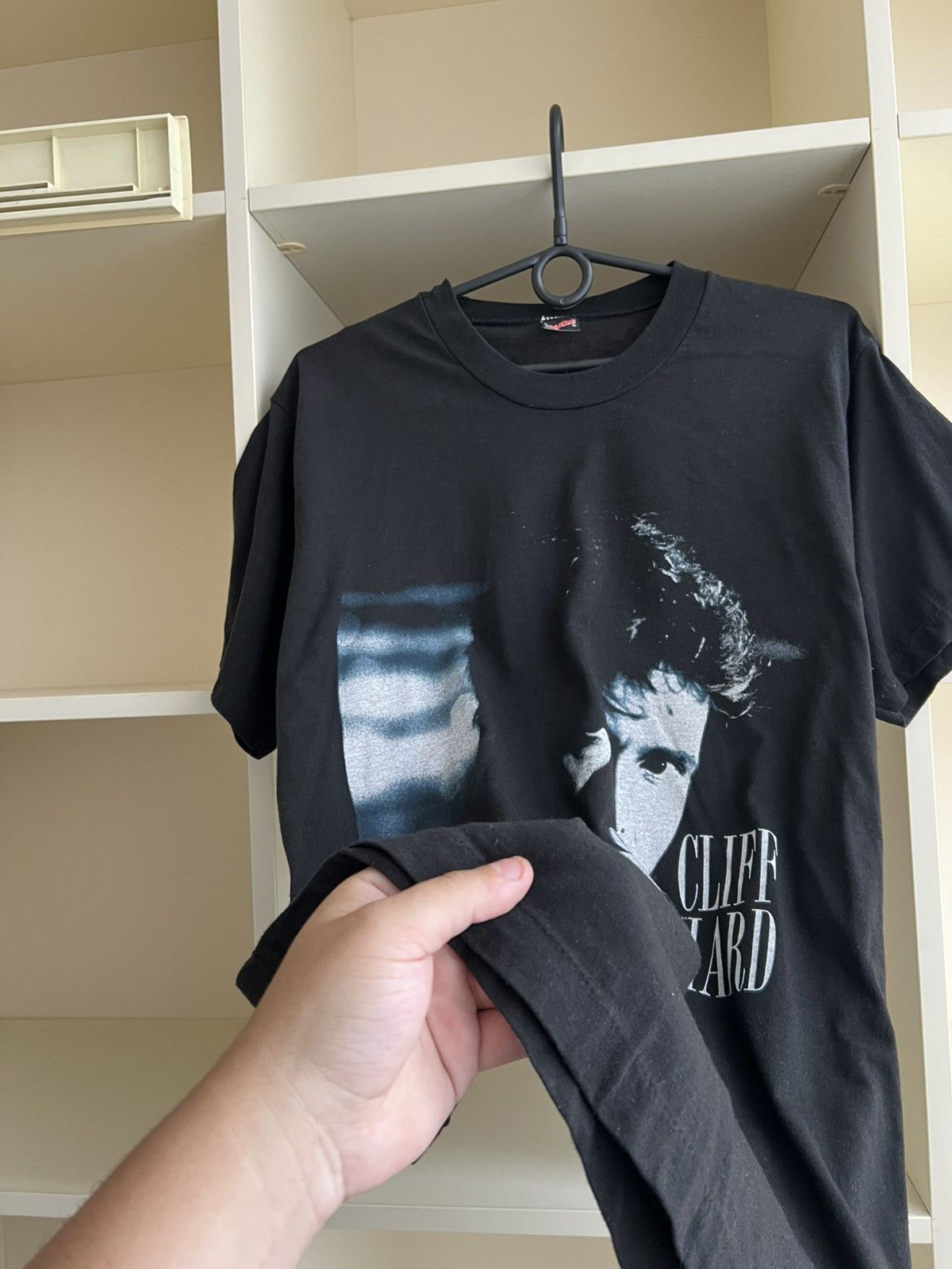 Vintage Vintage Cliff Richard Rock N Roll Tee T-Shirt RETRO TOUR Size US L / EU 52-54 / 3 - 10 Thumbnail