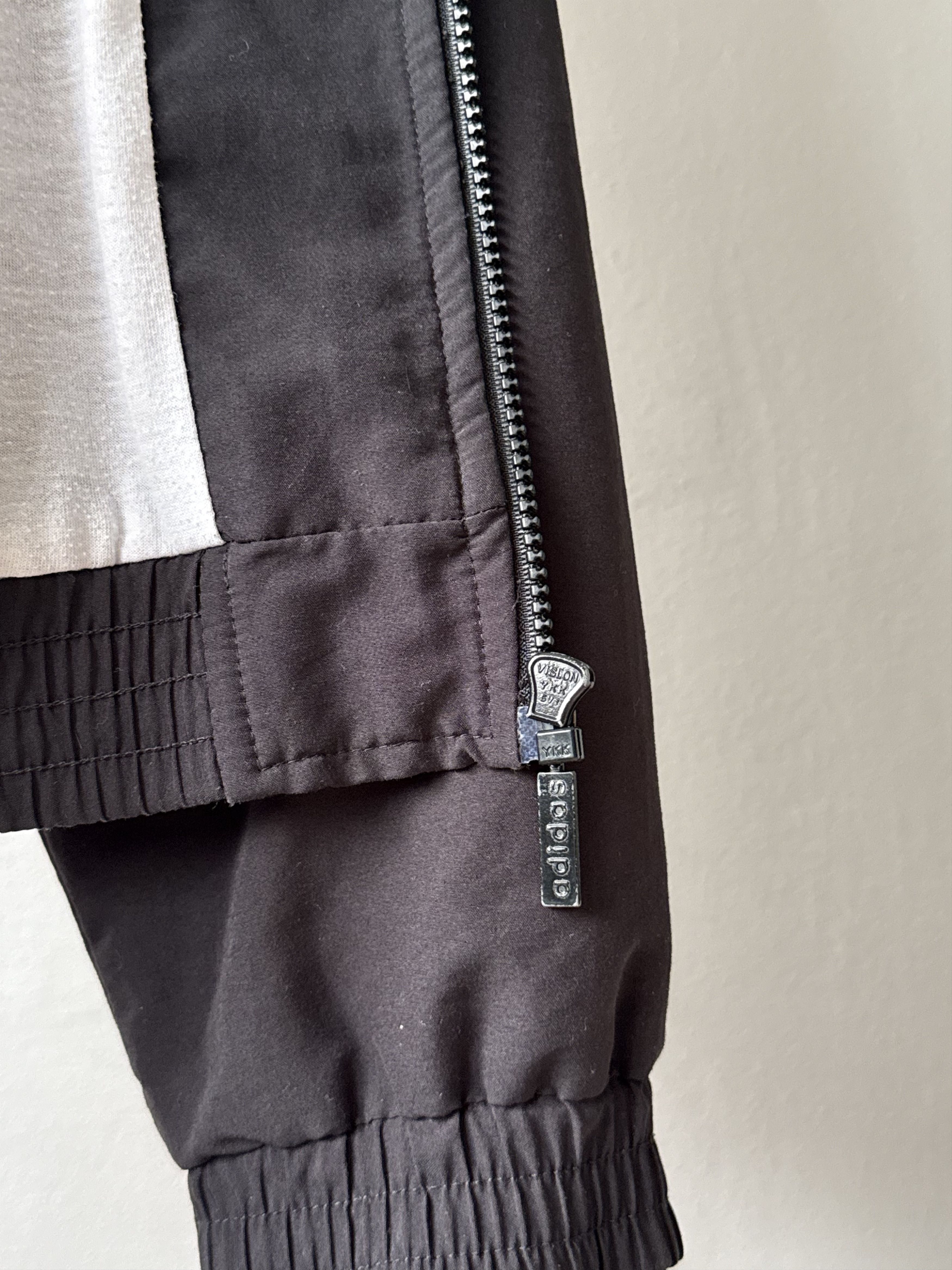 Adidas × NHL × Vintage Vintage Adidas Swiss Hockey Printed Stars Track Top Jacket Size US M / EU 48-50 / 2 - 9 Thumbnail