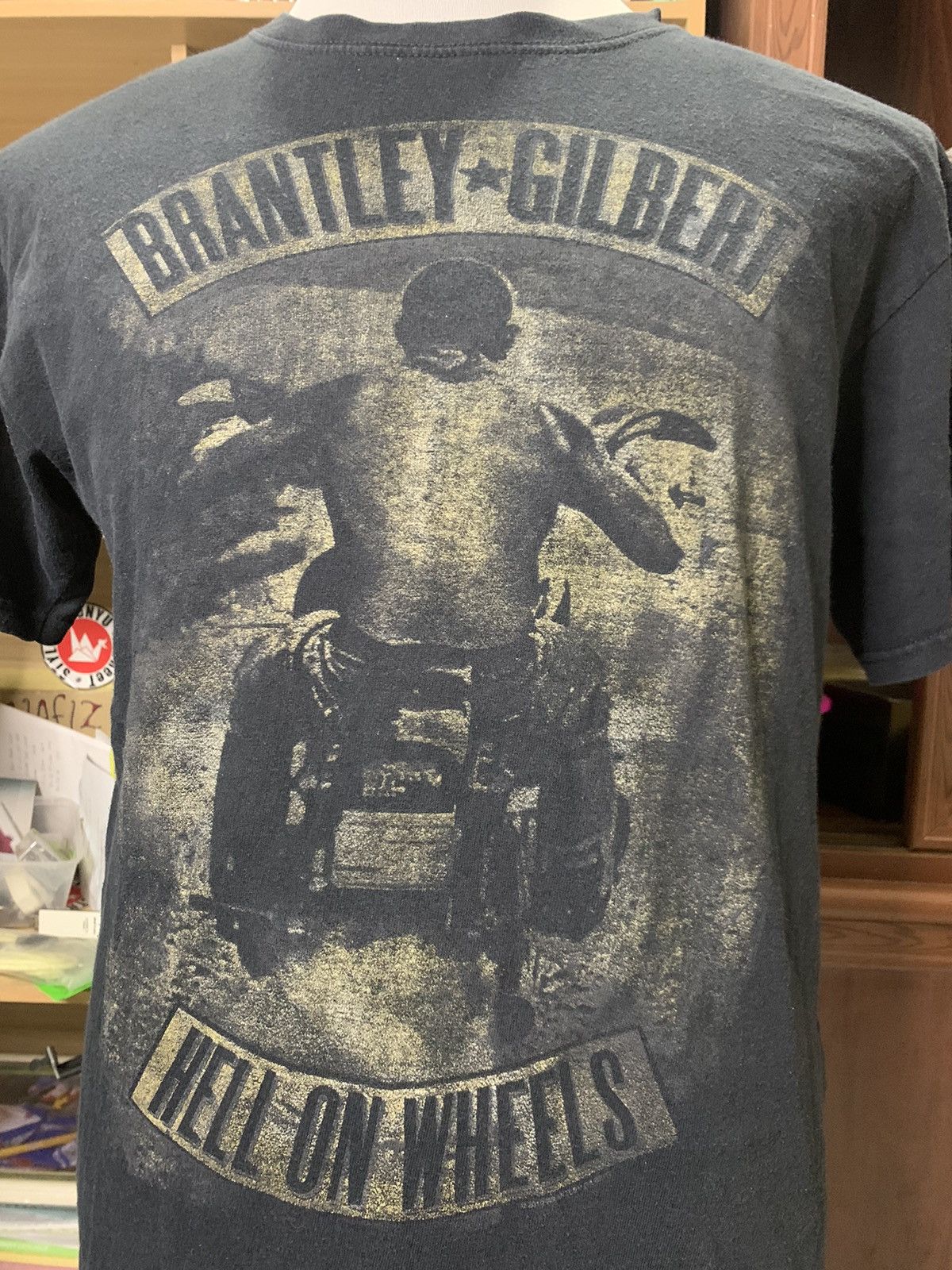 Anvil × Band Tees 🔥 🔥🔥Vintage Tour Brantley Gilbert Size US M / EU 48-50 / 2 - 2 Thumbnail