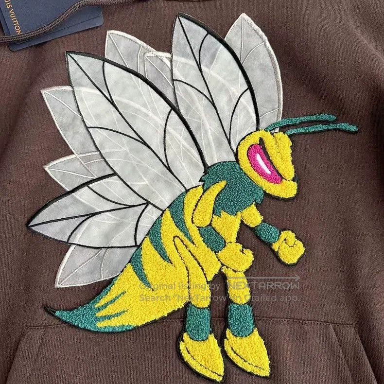 Louis Vuitton Louis Vuitton Cartoon drawstring brown bee sweatshirt Size US M / EU 48-50 / 2 - 3 Thumbnail