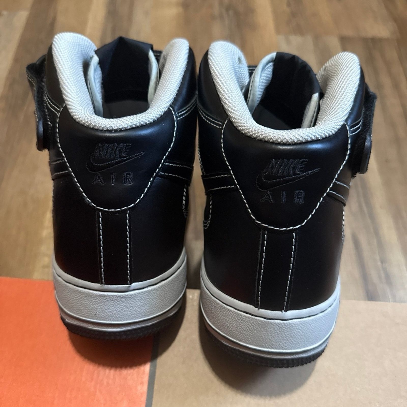 Nike 2006 Nike Air Force 1 Mid White Contrast Stitch Black Size US 10.5 / EU 43-44 - 5 Thumbnail