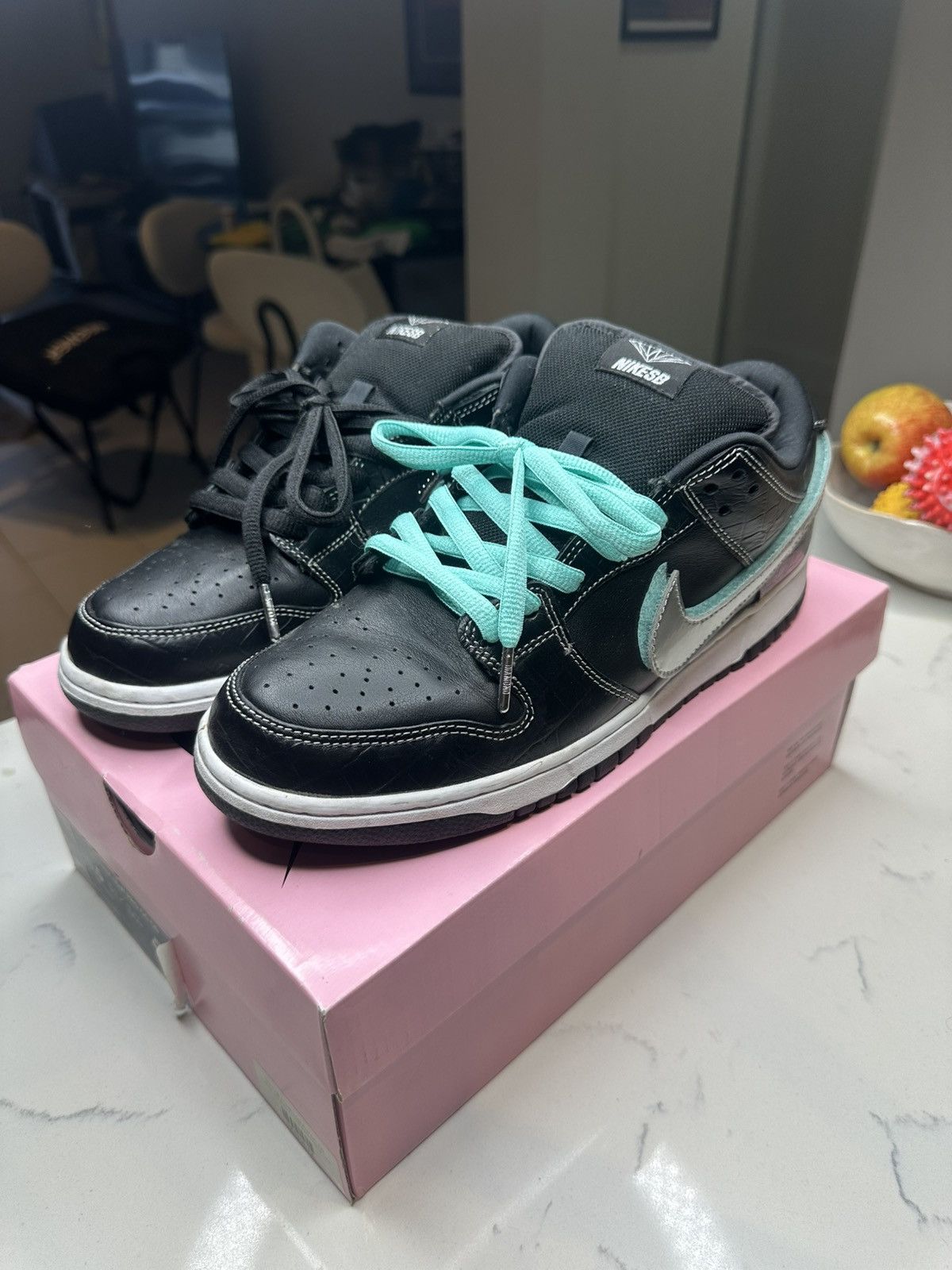 Diamond Supply Co. × Nike DIAMOND NIKE SB DUNK LOW Size US 10.5 / EU 43-44 - 14 Thumbnail