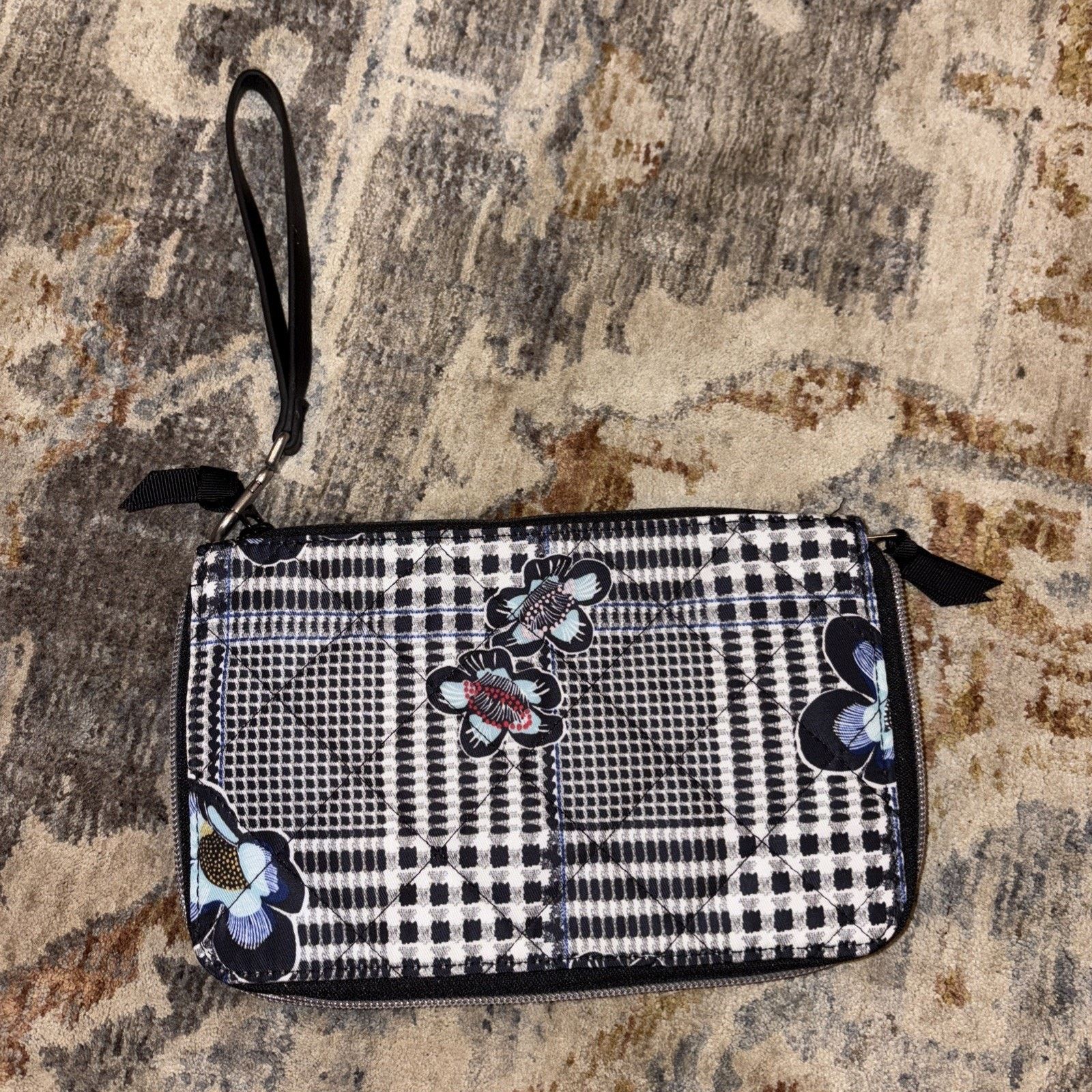 Vera Bradley Vera Bradley RFID Wristlet Blueberry Blooms Plaid Pattern Size ONE SIZE - 4 Thumbnail