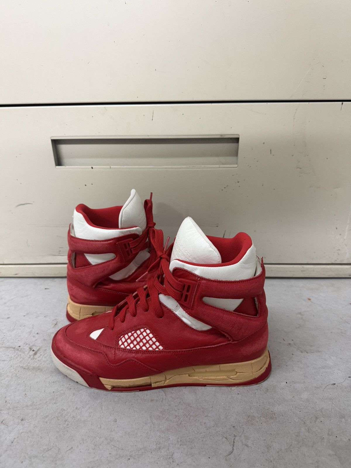 Maison Margiela Maison Margirla DDSTCK Hightop Red Size US 9 / EU 42 - 2 Thumbnail