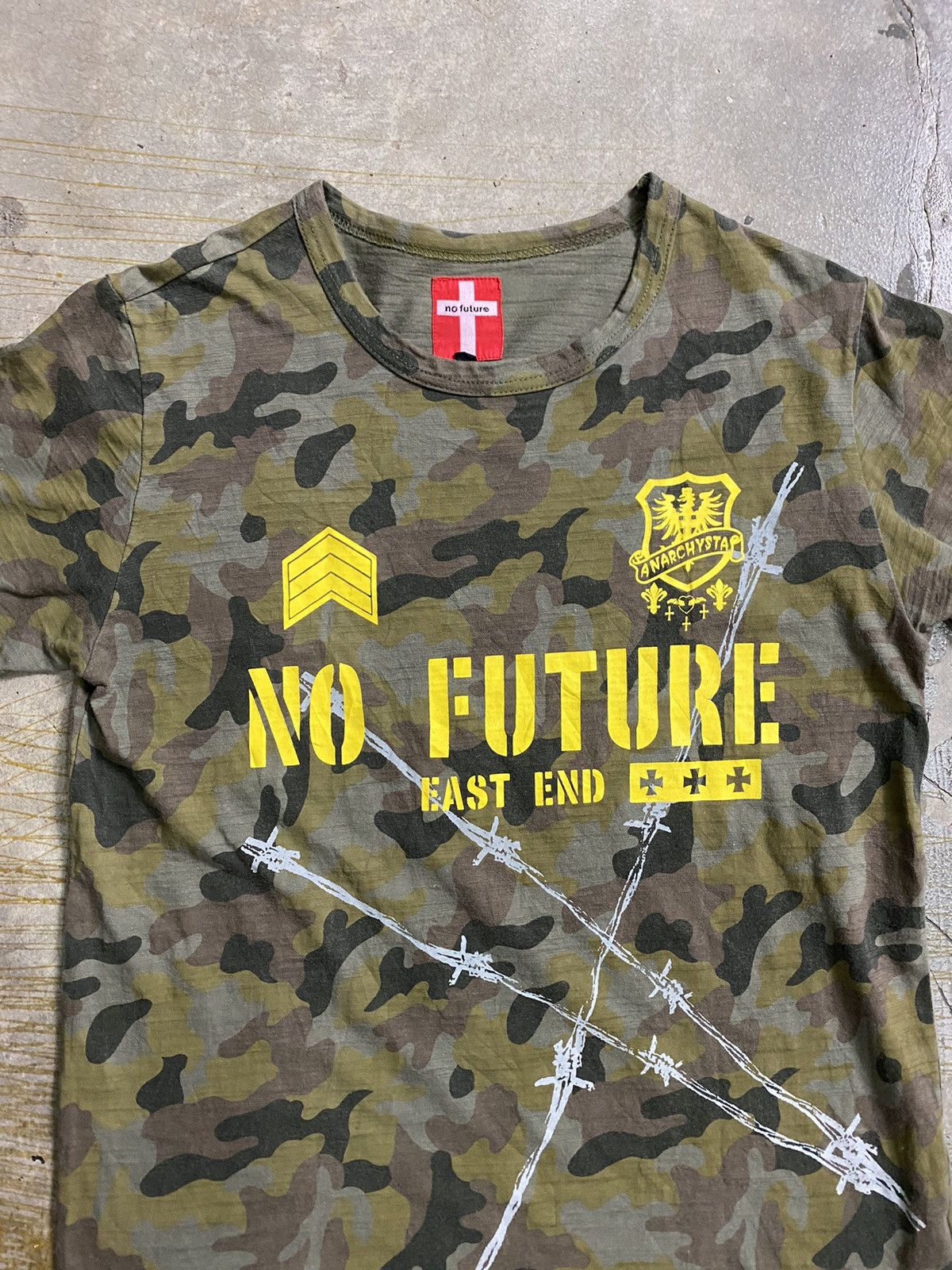 No Future No Future anarchy barbed wire camo shirt Size US S / EU 44-46 / 1 - 3 Thumbnail