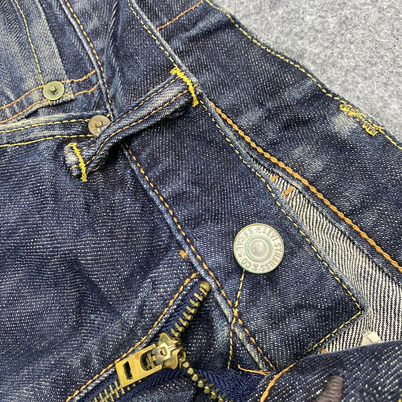 Japanese Brand Vintage Levis 505 Selvegde Redline Distressed Denim Size US 34 / EU 50 - 17 Thumbnail