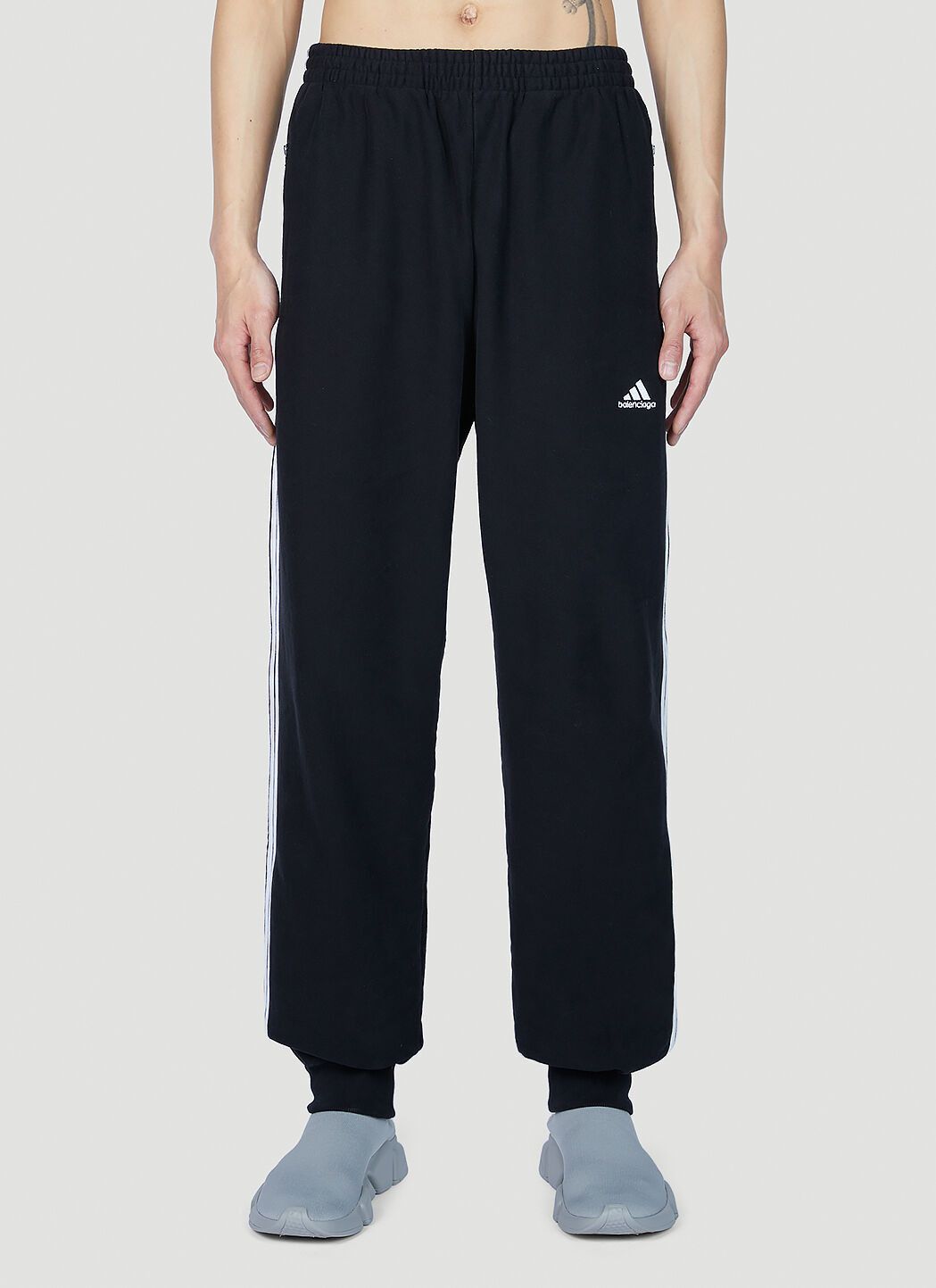 Adidas × Balenciaga XXS Cuffed Relaxed Track Pant Embroidered Logo Stripes SS21 Size US 32 / EU 48 - 16 Thumbnail