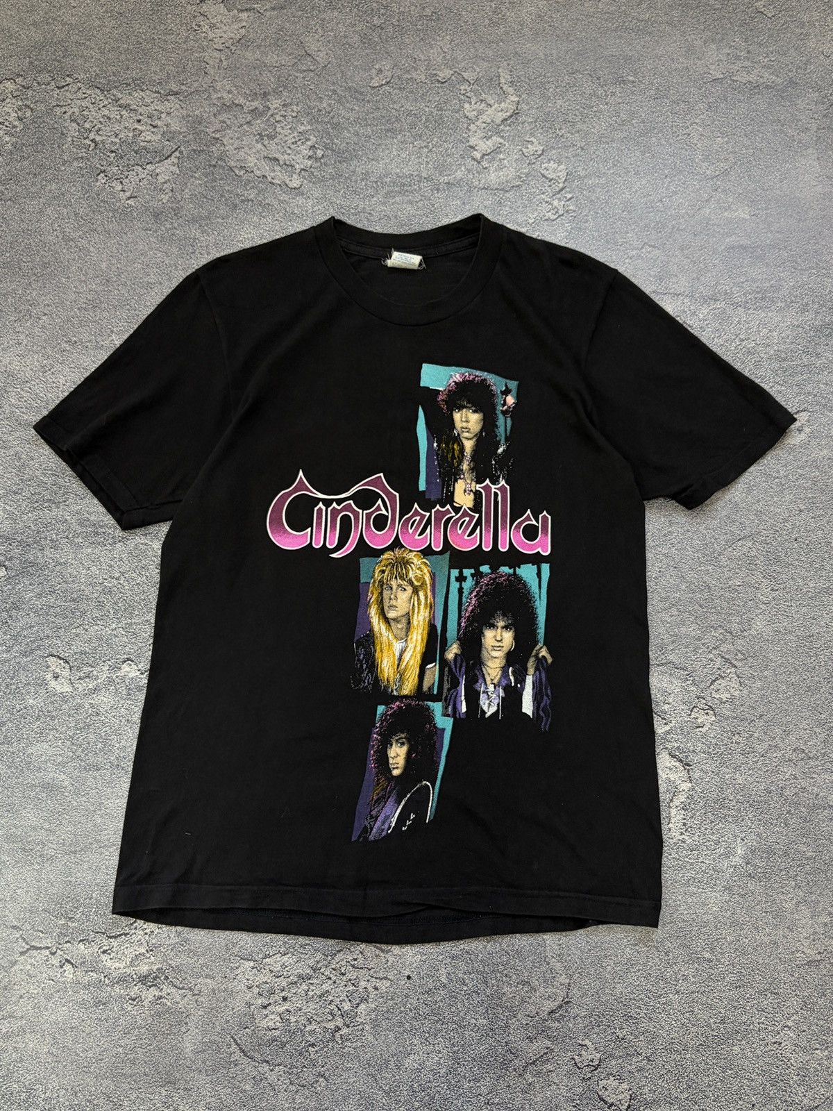 Vintage Vintage Cinderella Band Shakes Europe Tour T-Shirt Medium Size US M / EU 48-50 / 2 - 1 Thumbnail