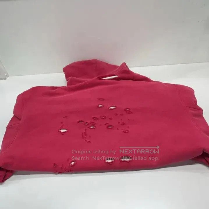 Balenciaga Balenciaga Classic Distressed Red Hooded Sweatshirt. Size US XXS / EU 40 - 8 Thumbnail