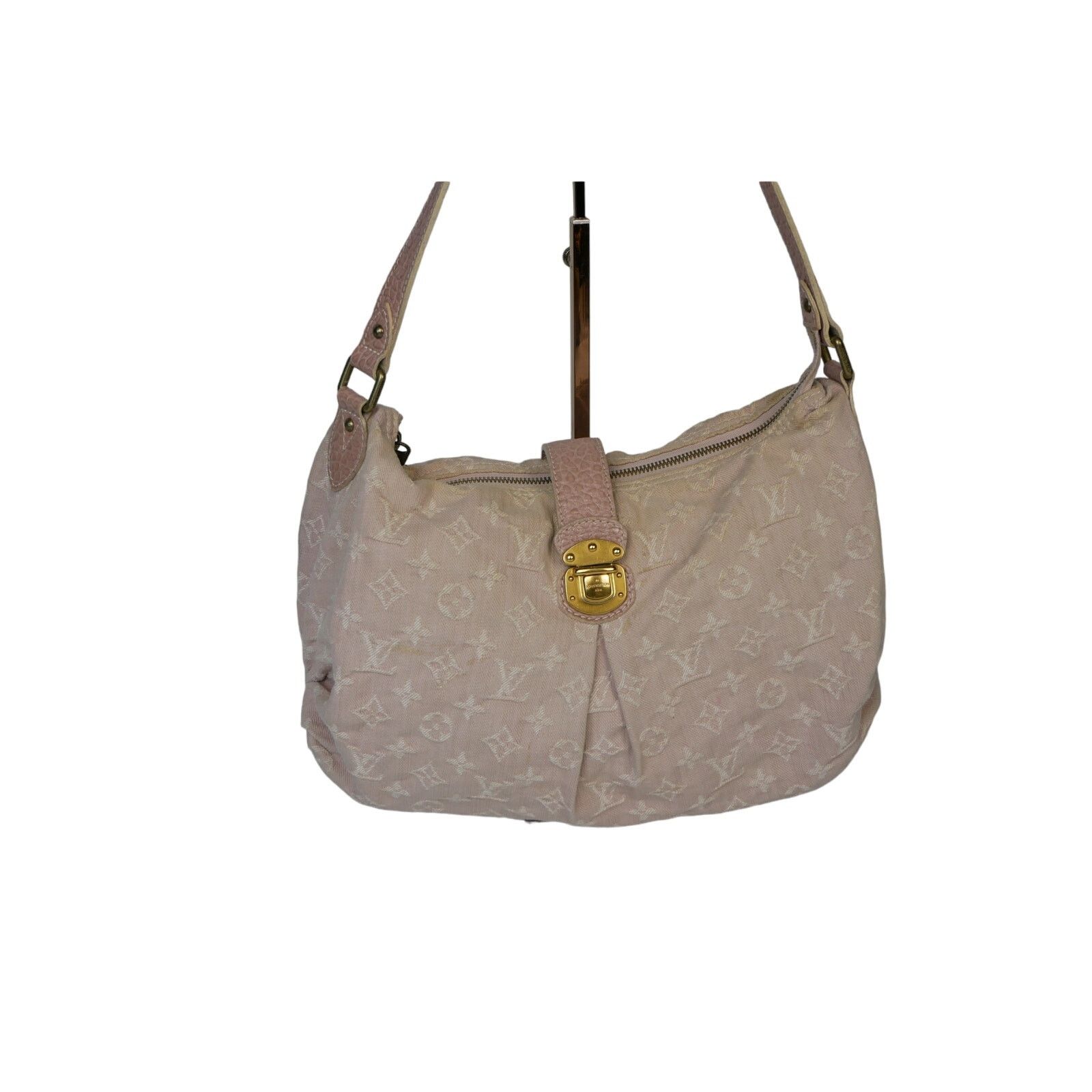 Louis Vuitton Louis Vuitton Rose Denim Monogram Bag Size ONE SIZE - 1 Thumbnail
