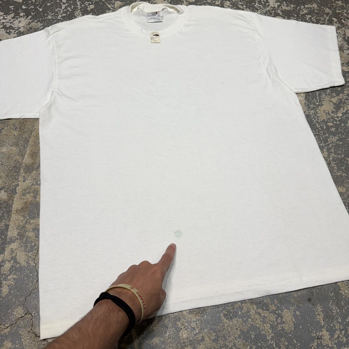 Nike Vintage Nike White Blank No Swoosh 90s Tshirt USA Size US L / EU 52-54 / 3 - 5 Thumbnail