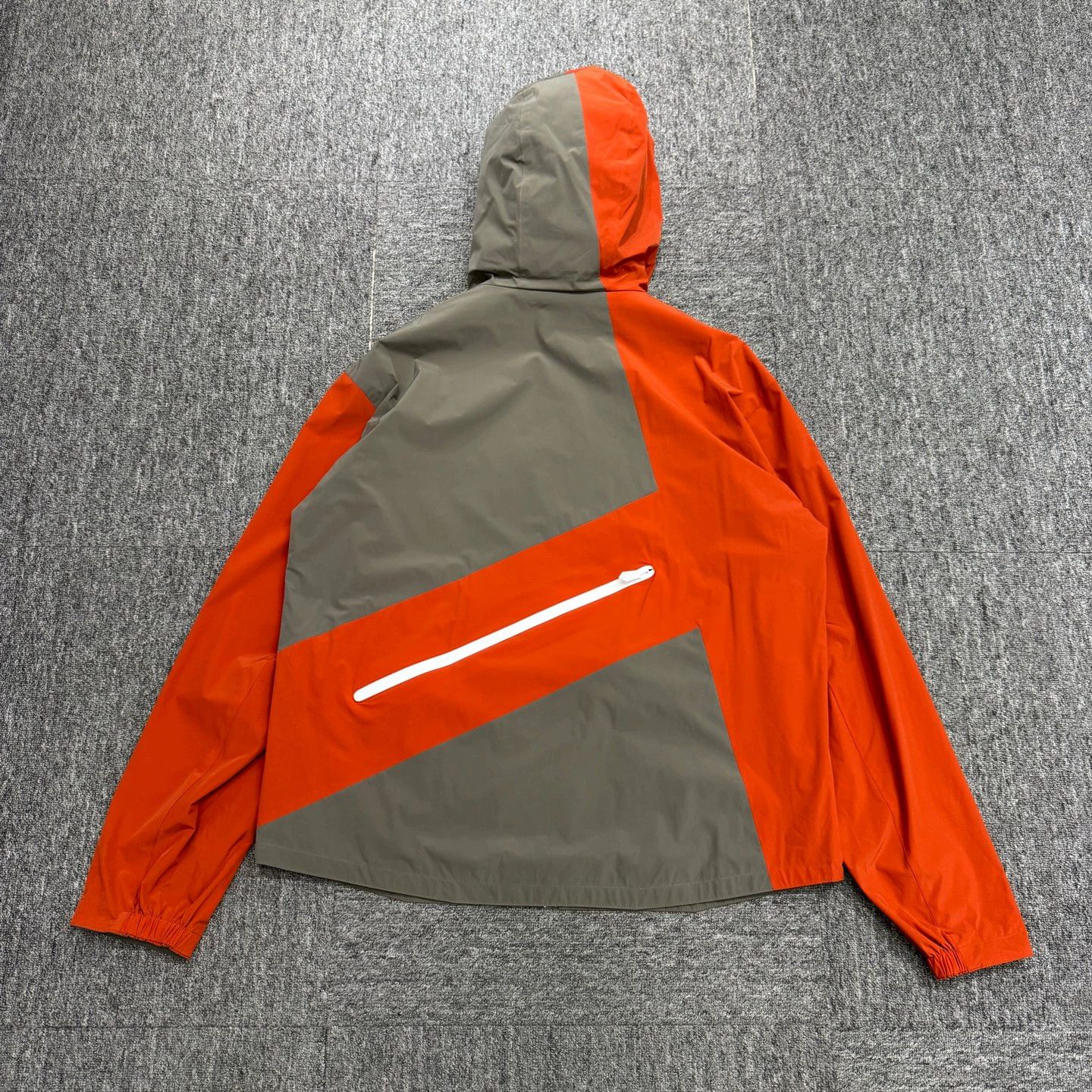 Hermes Hermes color blocked nylon jacket 52 Size US L / EU 52-54 / 3 - 5 Thumbnail