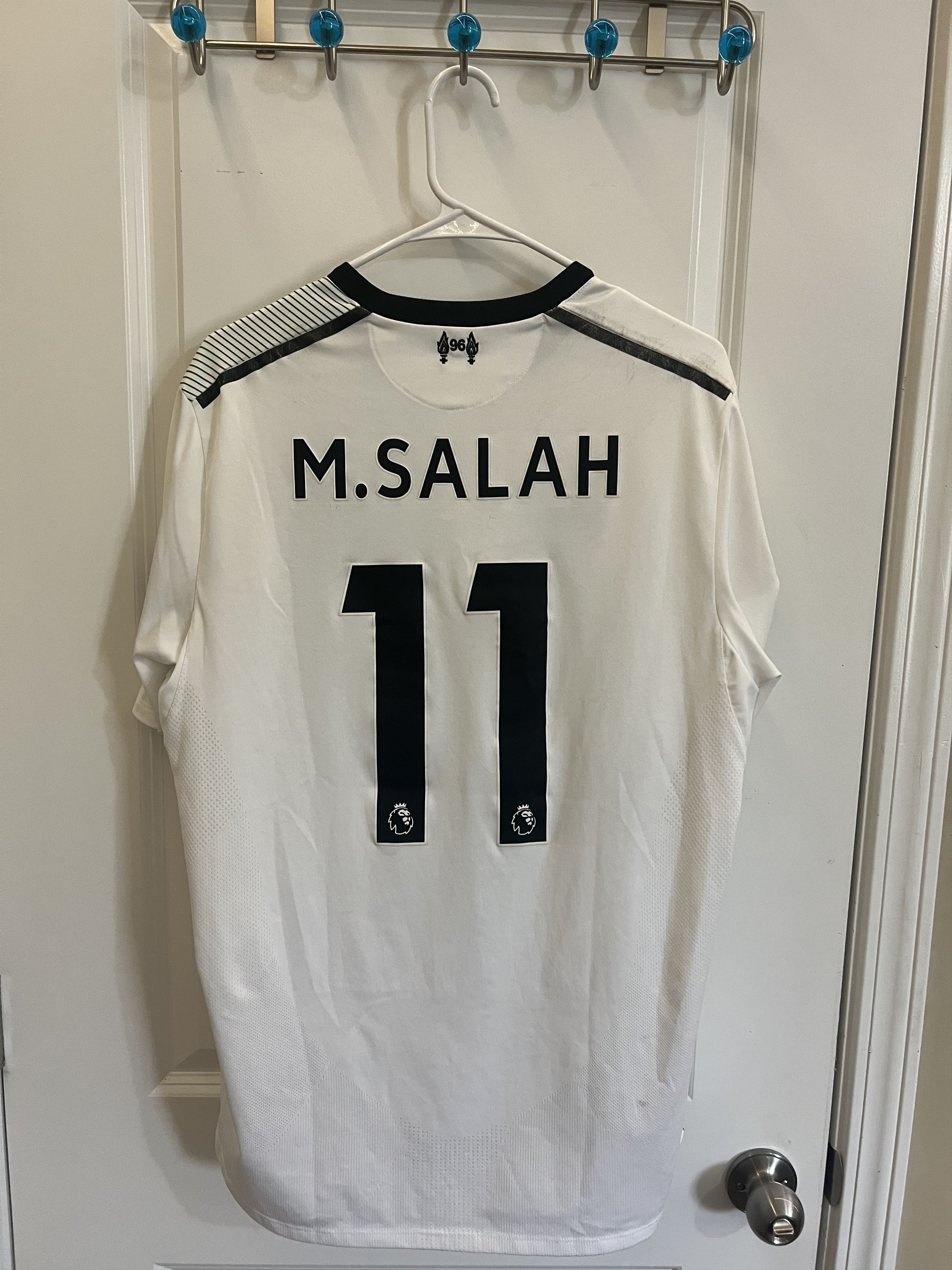 New Balance Liverpool Mohamed Salah 17/18 Vintage Away Soccer Jersey Size US L / EU 52-54 / 3 - 1 Thumbnail