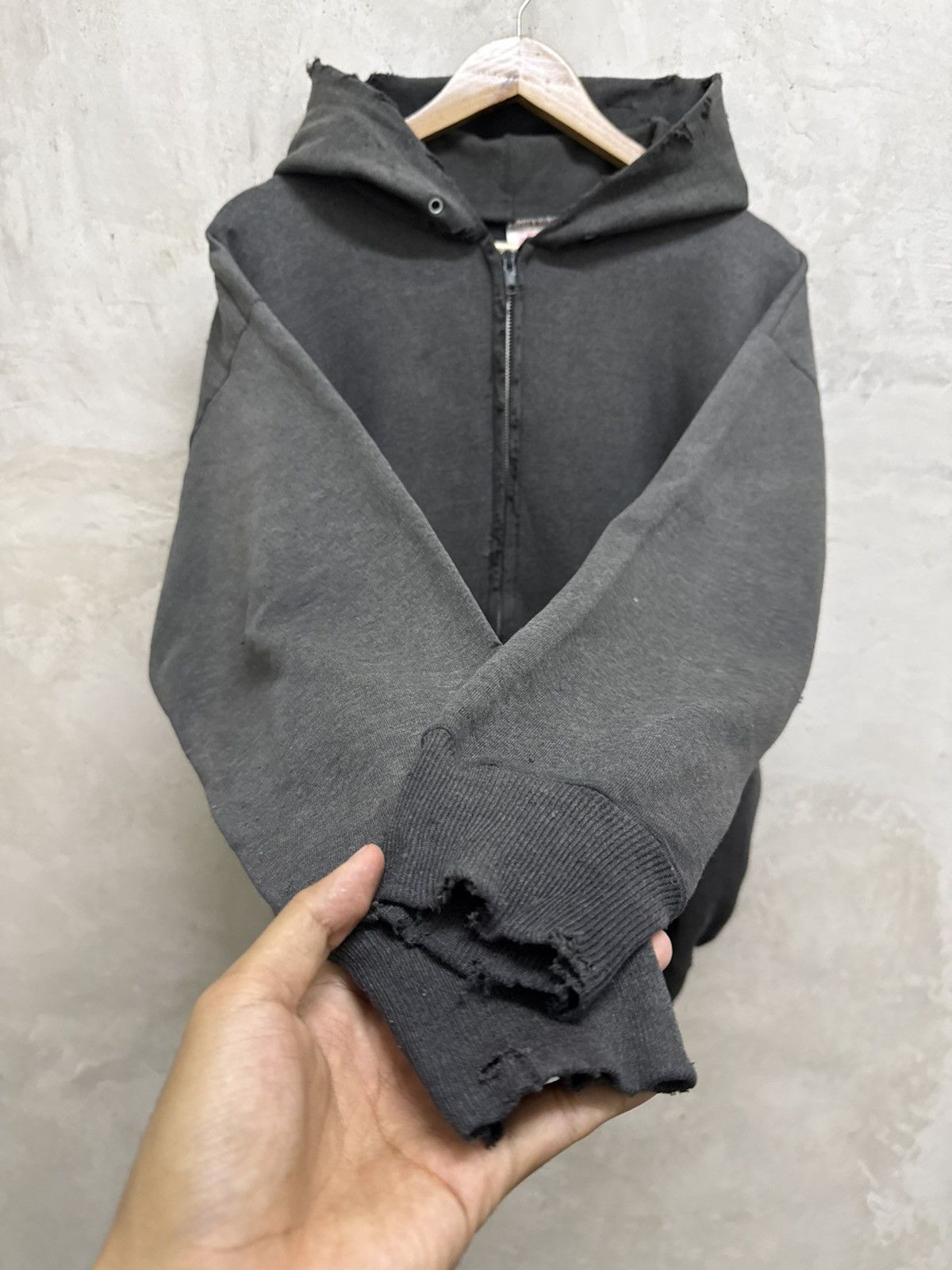 Vintage Thrashed Sun Faded Zipper Distressed Hoodie Size US L / EU 52-54 / 3 - 3 Thumbnail