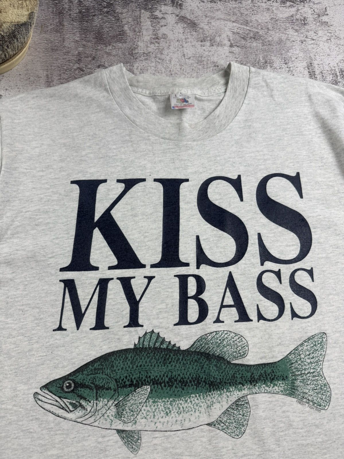 Other Vintage Kiss My Bass 90s Humor Crazy Gray Fisherman Merch Jersey T Shirt Tee Size US L / EU 52-54 / 3 - 7 Thumbnail