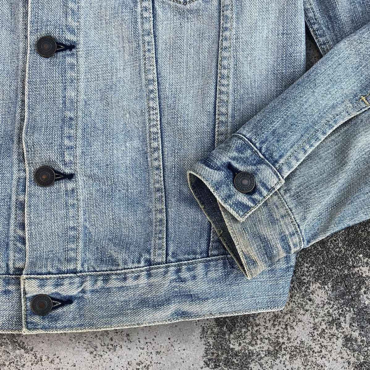 Levi's Vintage LEVIS Faded Denim Trucker Jacket Size US M / EU 48-50 / 2 - 10 Thumbnail
