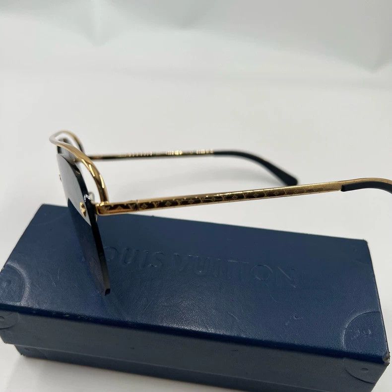 Louis Vuitton Louis Vuitton Pilot's presbyopic sunglasses Size ONE SIZE - 4 Thumbnail