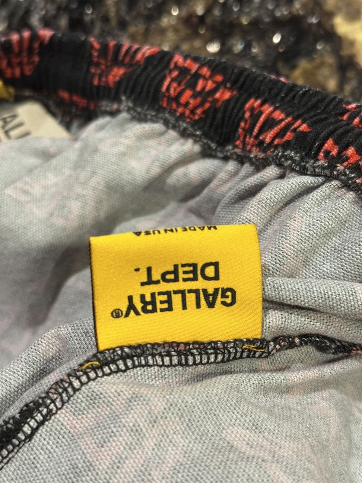 Gallery Dept. Gallery Dept Monogram Art That Kills ATK Black/Red Shorts Size US 36 / EU 52 - 8 Thumbnail